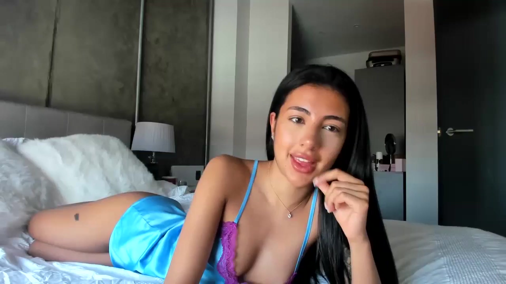 Gallery image thumbnail from princessjasx's myfreecams stream on, 06/25/2024, 09:06 image 18 of 20