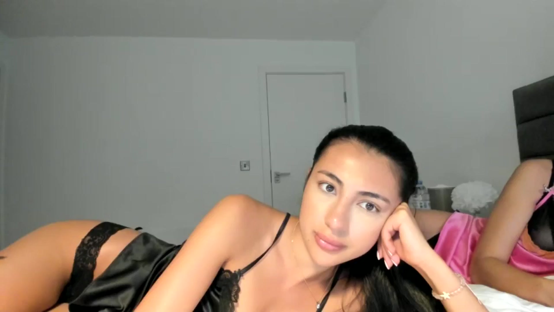 Gallery image thumbnail from princessjasx's myfreecams stream on, 08/14/2024, 14:27 image 20 of 20