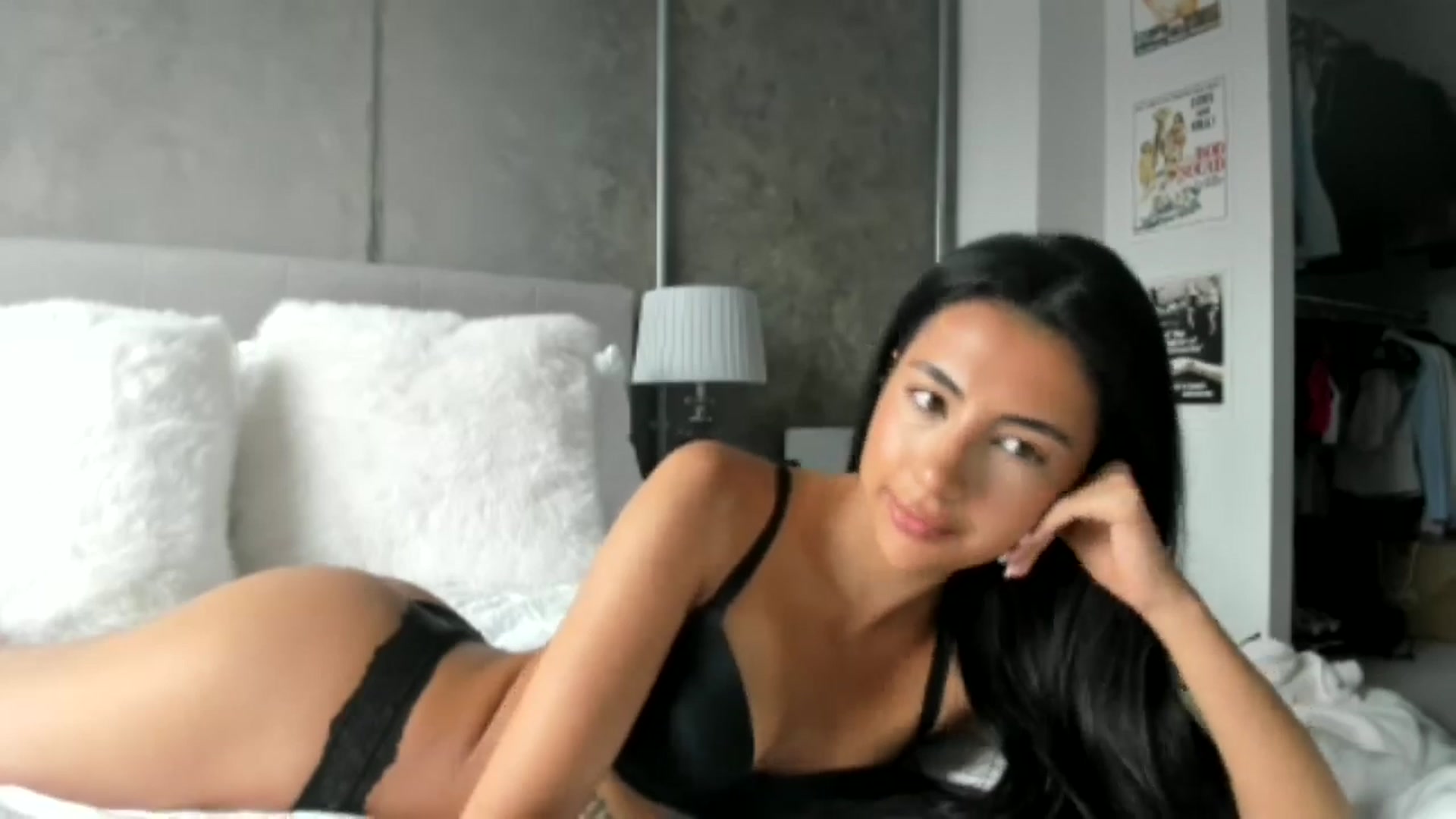 Gallery image thumbnail from princessjasx's myfreecams stream on, 08/15/2024, 09:26 image 18 of 20