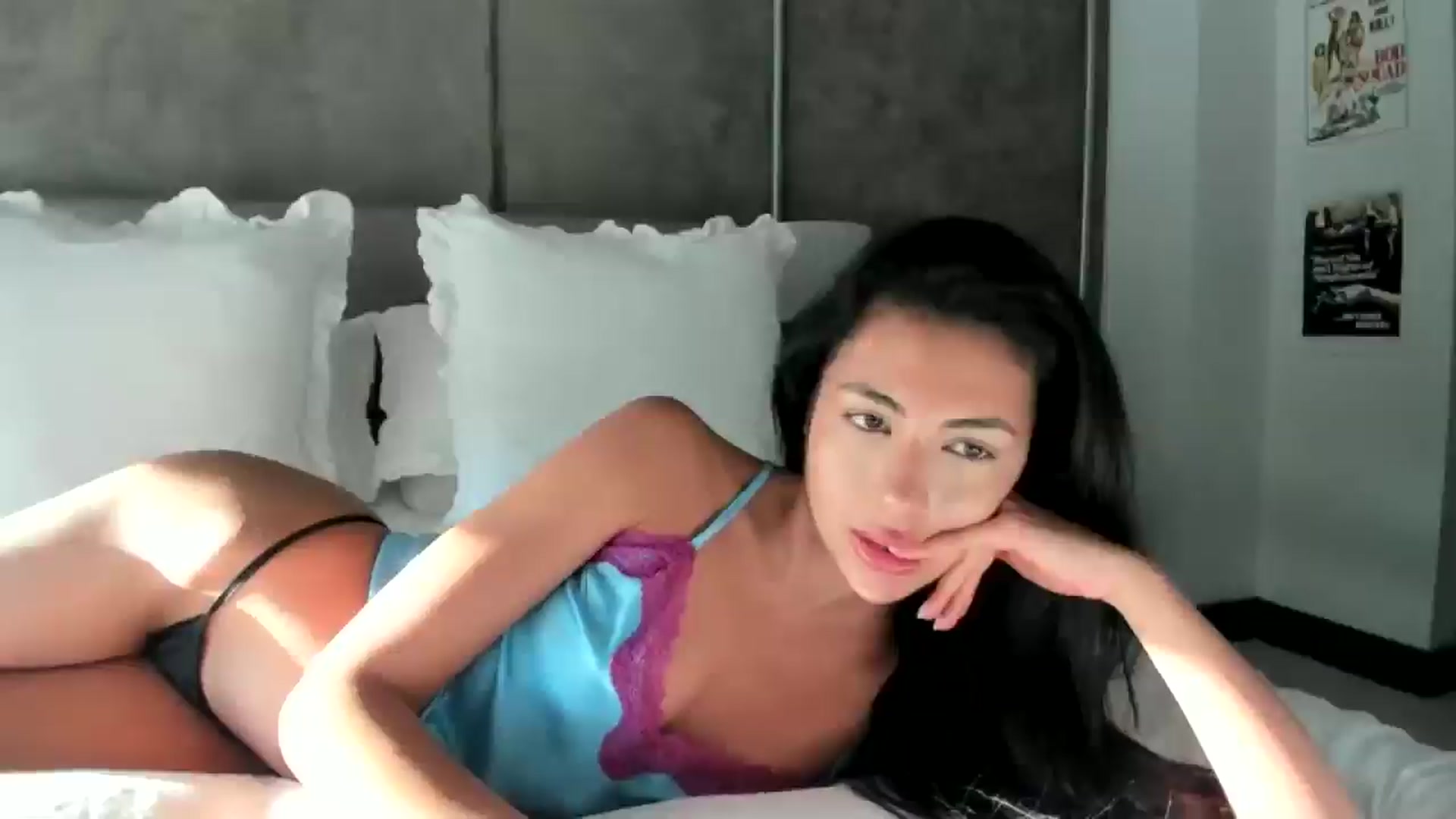 Gallery image thumbnail from princessjasx's myfreecams stream on, 10/17/2024, 16:29 image 10 of 20