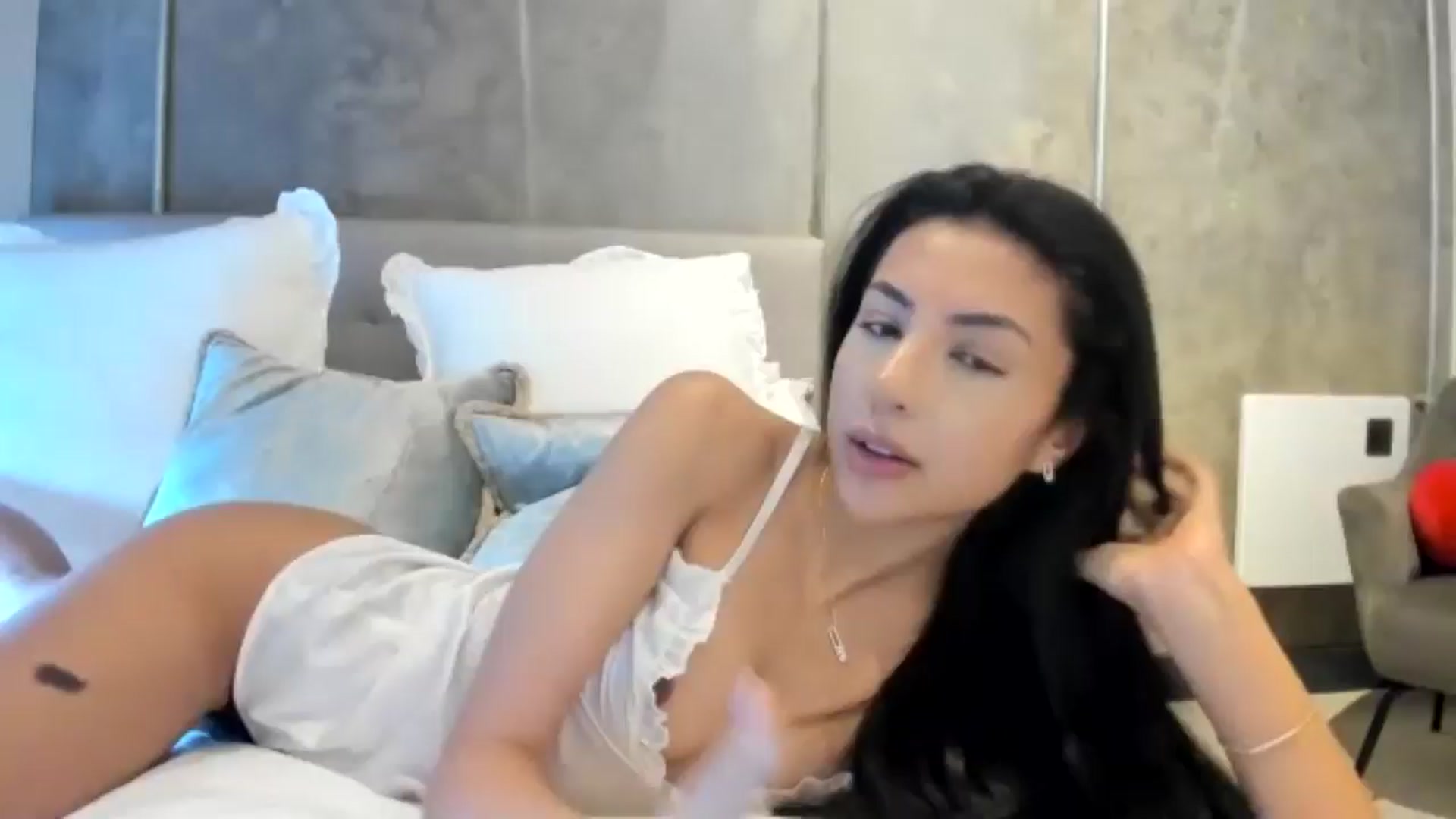 Gallery image thumbnail from princessjasx's myfreecams stream on, 12/22/2024, 15:05 image 1 of 20
