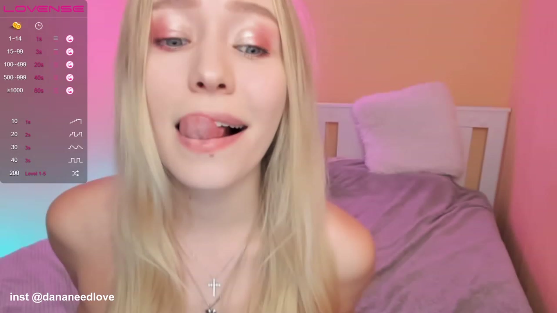 Gallery image thumbnail from pristine_edge's myfreecams stream on, 11/21/2022, 24:59 image 12 of 20