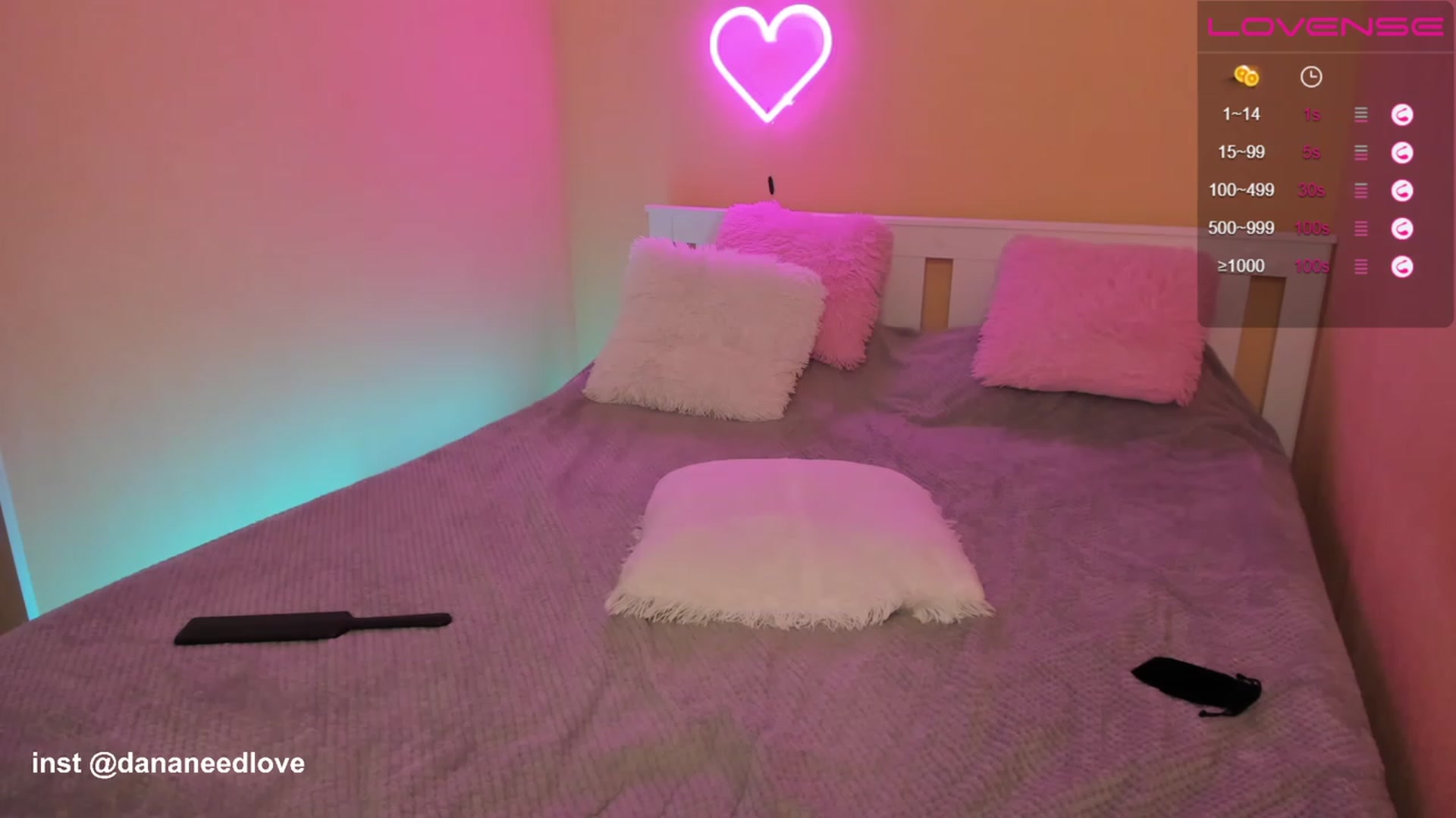 Gallery image thumbnail from pristine_edge's myfreecams stream on, 03/13/2023, 23:06 image 14 of 20