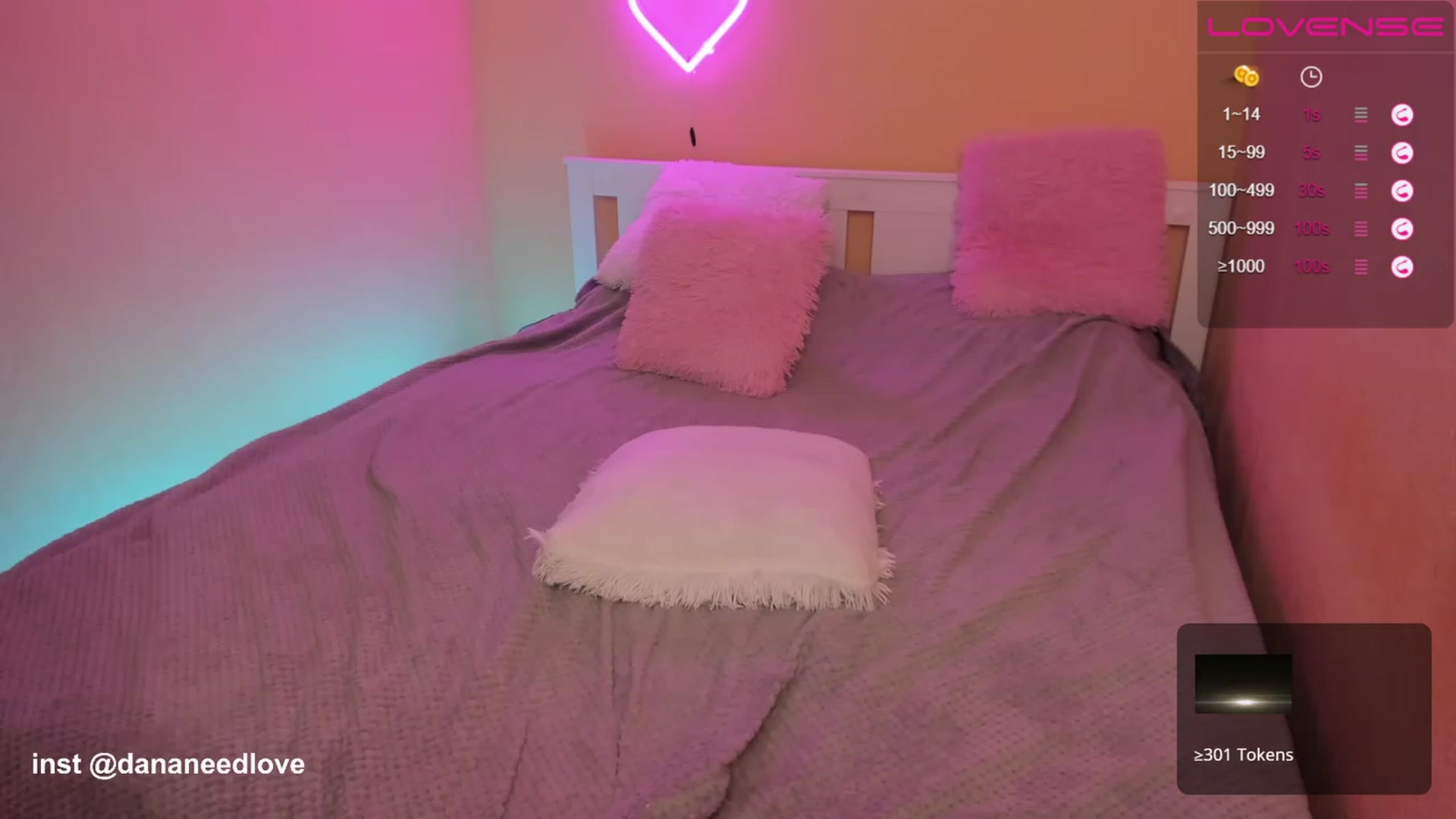 Gallery image thumbnail from pristine_edge's myfreecams stream on, 03/15/2023, 24:44 image 13 of 20
