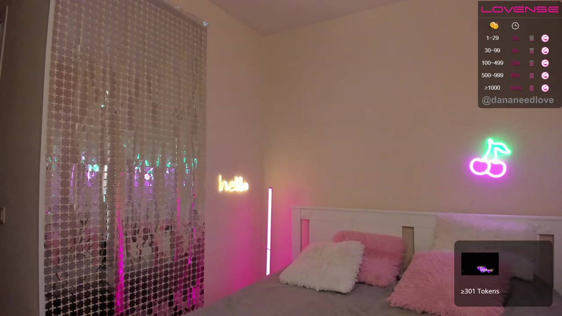 Gallery image thumbnail from pristine_edge's myfreecams stream on, 06/13/2023, 24:28 image 11 of 20
