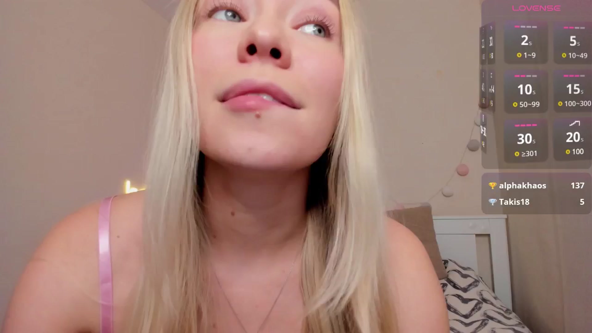 Gallery image thumbnail from pristine_edge's myfreecams stream on, 06/25/2025, 24:02 image 13 of 20