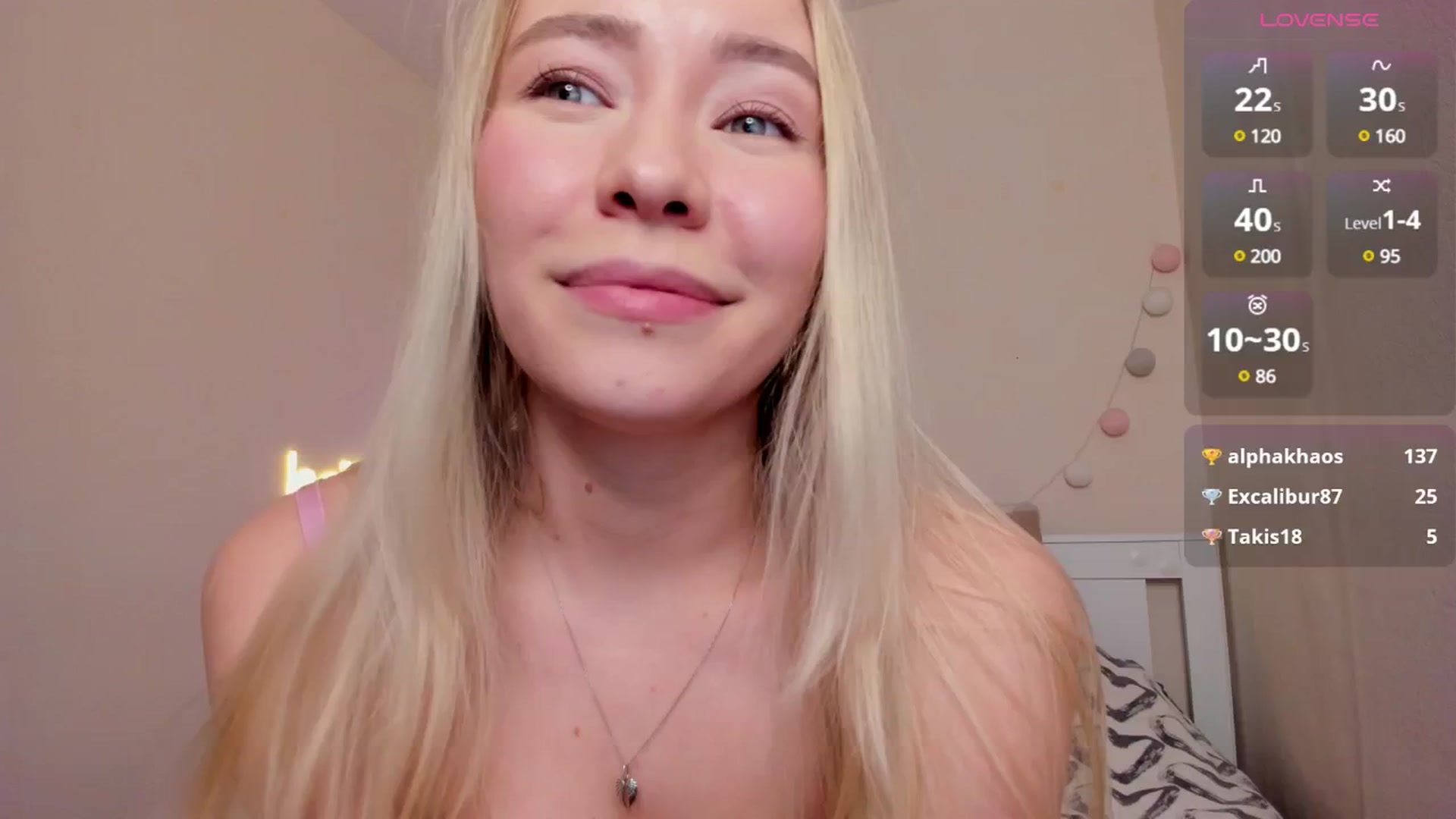 Gallery image thumbnail from pristine_edge's myfreecams stream on, 06/25/2025, 24:02 image 18 of 20