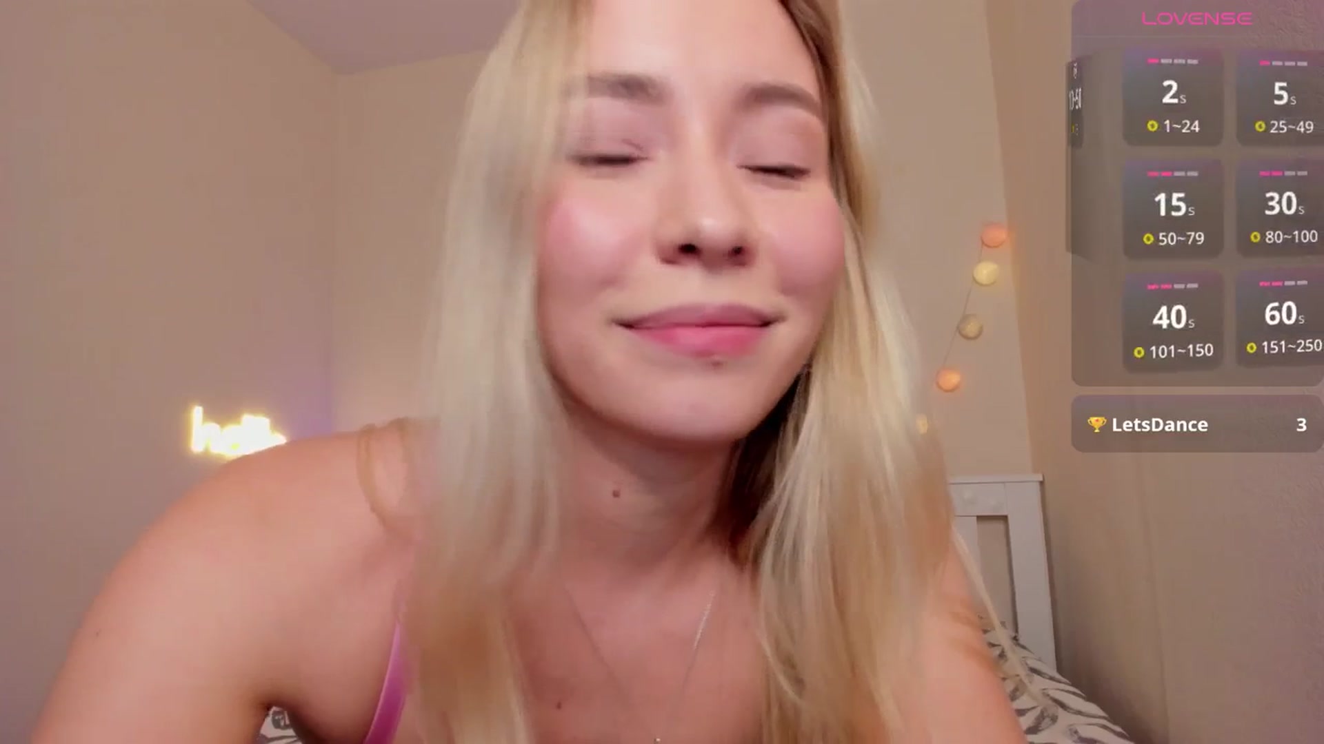 Gallery image thumbnail from pristine_edge's myfreecams stream on, 08/16/2025, 21:52 image 4 of 20