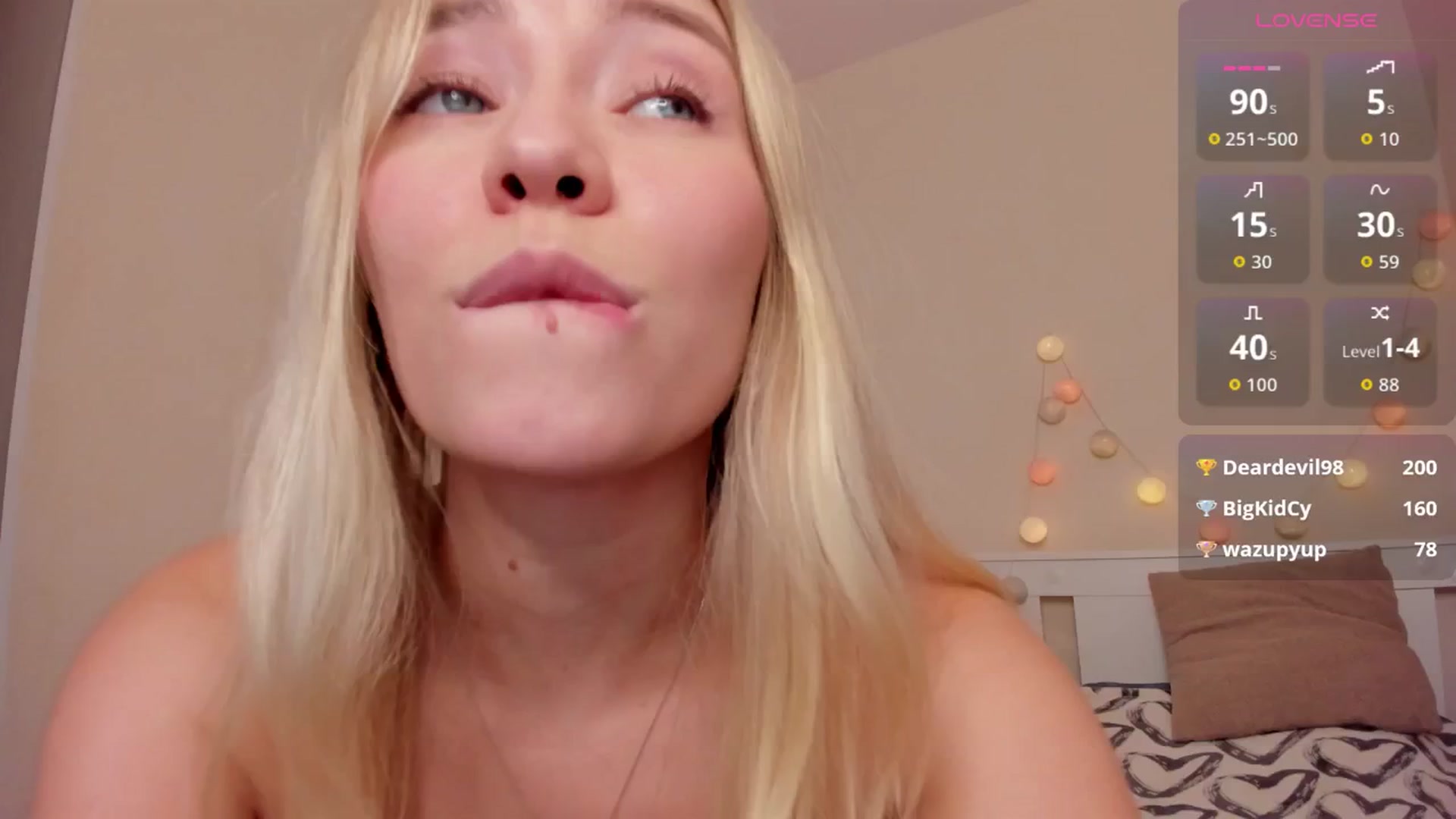 Gallery image thumbnail from pristine_edge's myfreecams stream on, 08/17/2025, 02:11 image 2 of 20