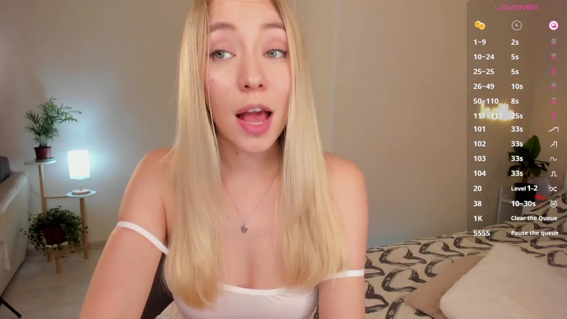 Gallery image thumbnail from pristine_edge's myfreecams stream on, 08/26/2025, 21:06 image 19 of 20