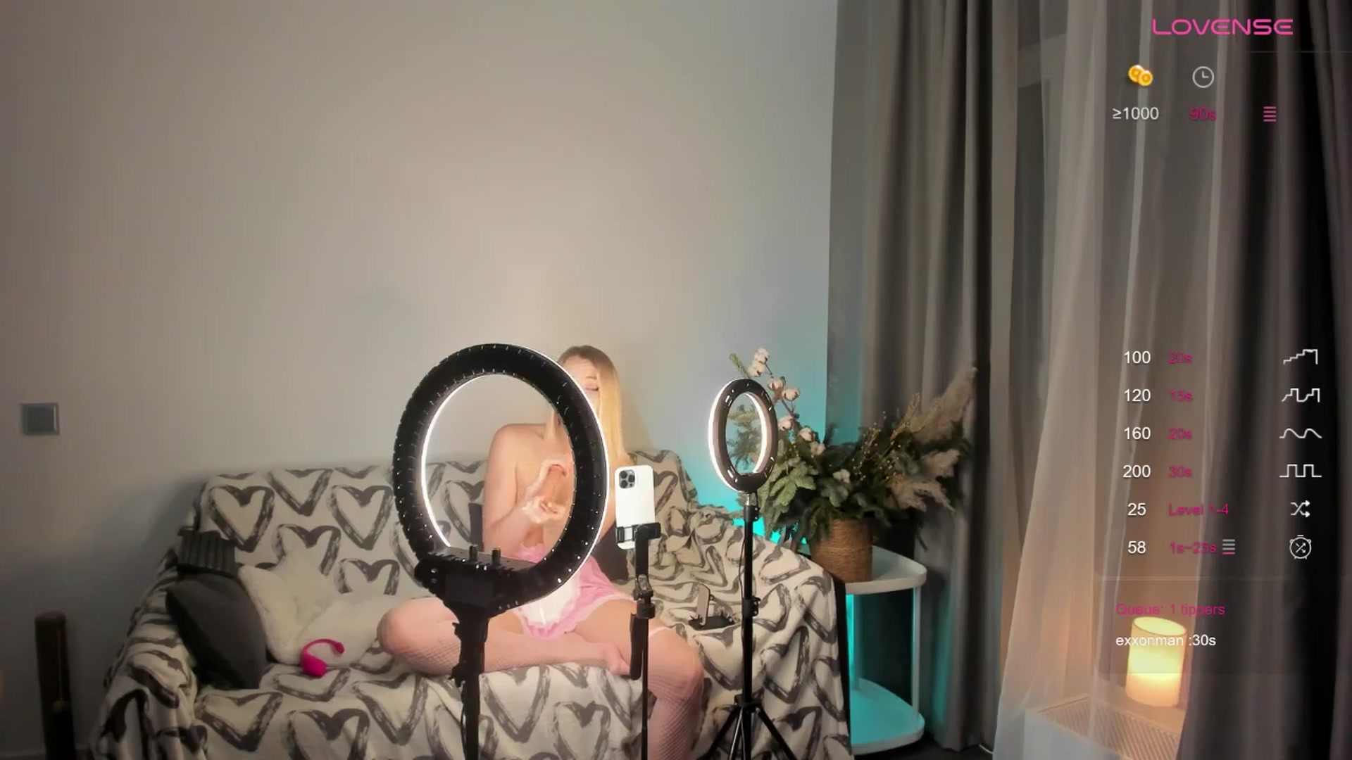 Gallery image thumbnail from pristine_edge's myfreecams stream on, 12/29/2025, 22:33 image 18 of 20