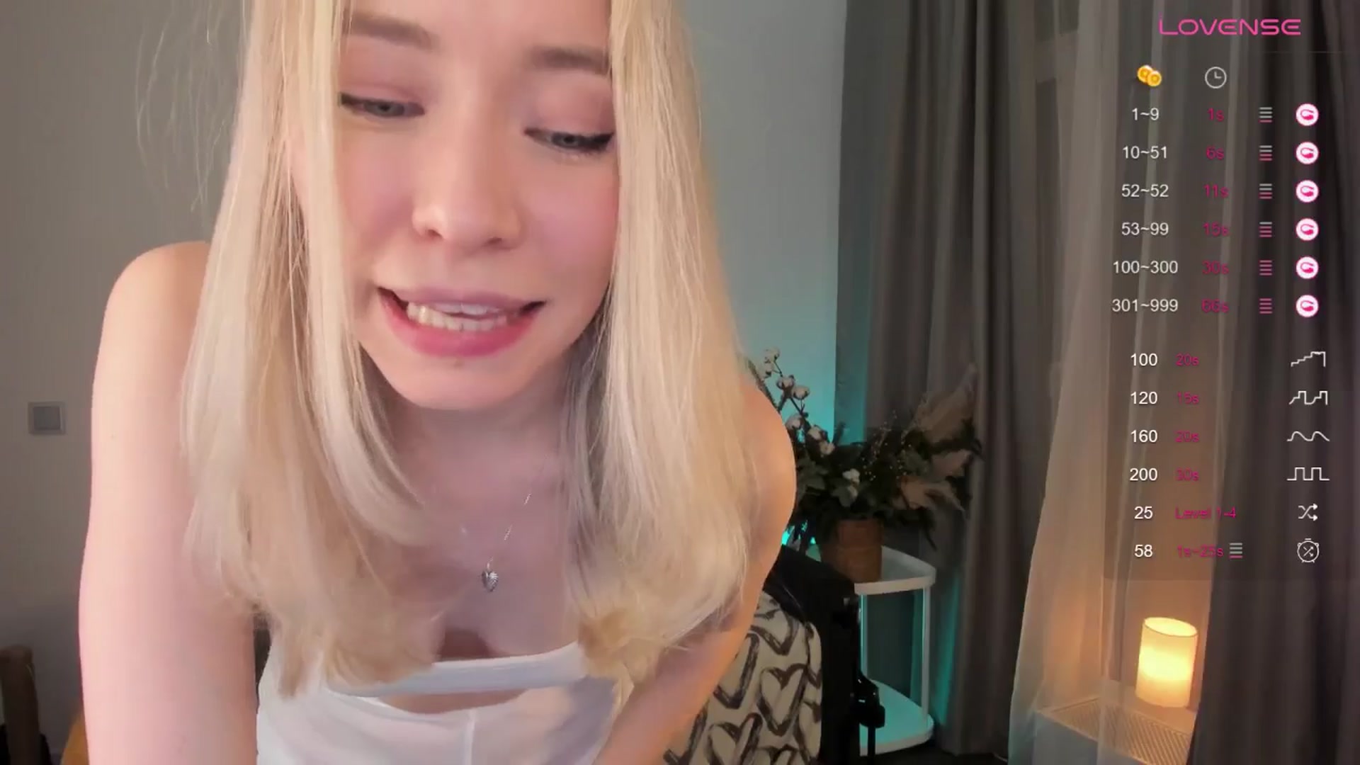 Gallery image thumbnail from pristine_edge's myfreecams stream on, 12/30/2025, 01:20 image 9 of 20