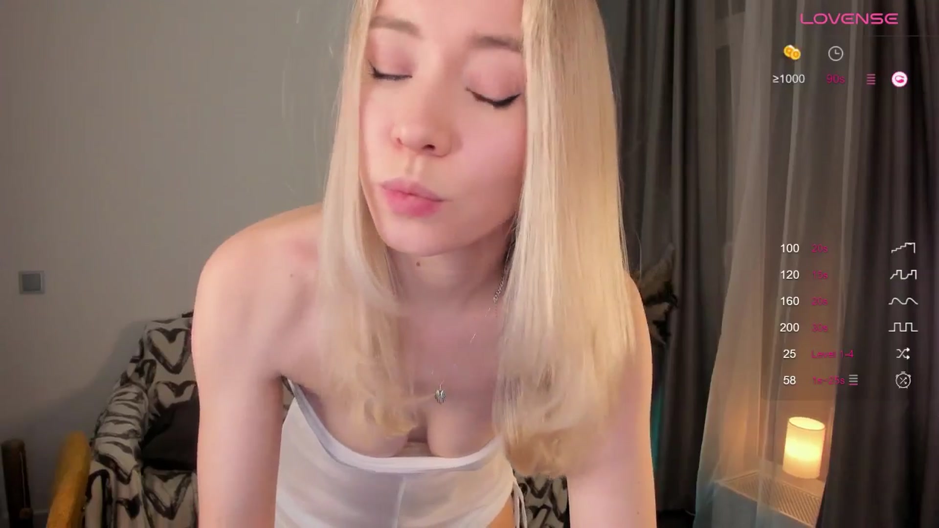 Gallery image thumbnail from pristine_edge's myfreecams stream on, 12/30/2025, 01:20 image 14 of 20