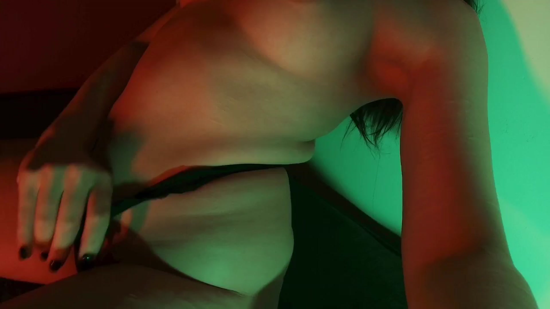 Gallery image thumbnail from prune's myfreecams stream on, 06/05/2025, 07:28 image 6 of 20