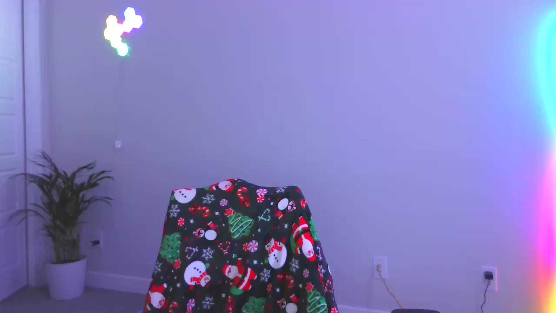 Gallery image thumbnail from puddinbunz69's myfreecams stream on, 05/01/2024, 24:42 image 13 of 20
