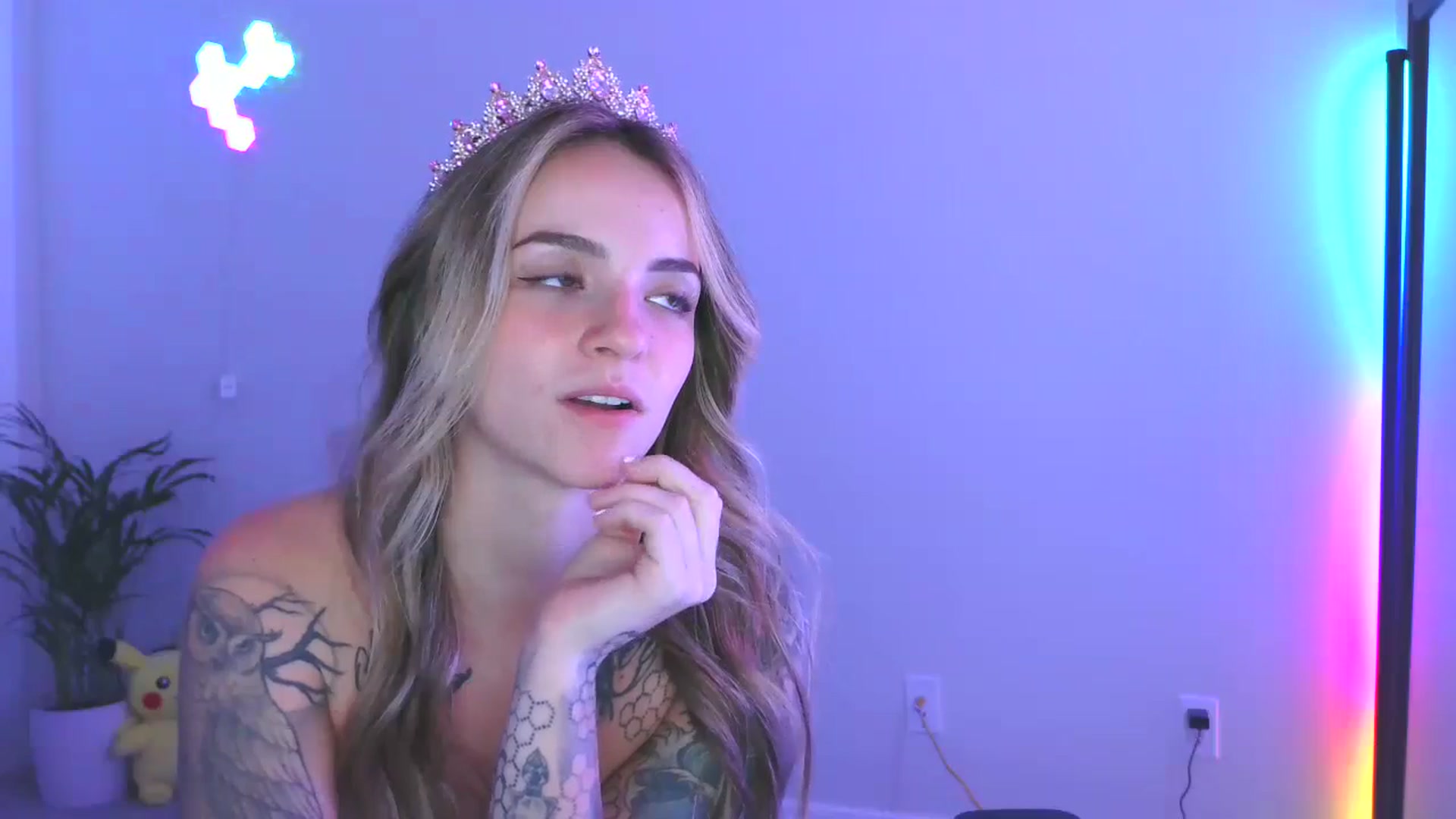Gallery image thumbnail from puddinbunz69's myfreecams stream on, 05/01/2024, 24:42 image 7 of 20