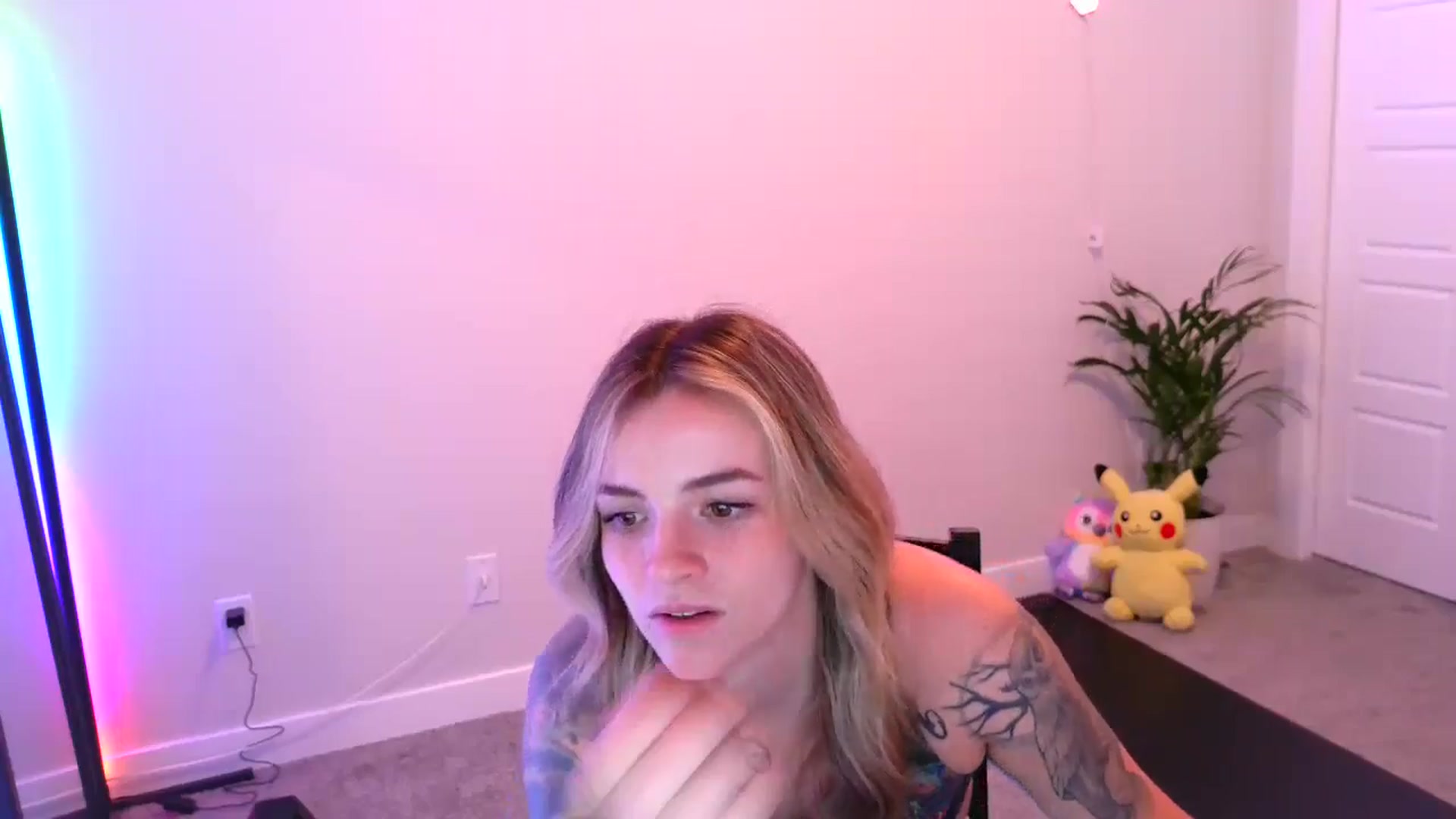 Gallery image thumbnail from puddinbunz69's myfreecams stream on, 05/02/2024, 20:52 image 14 of 20