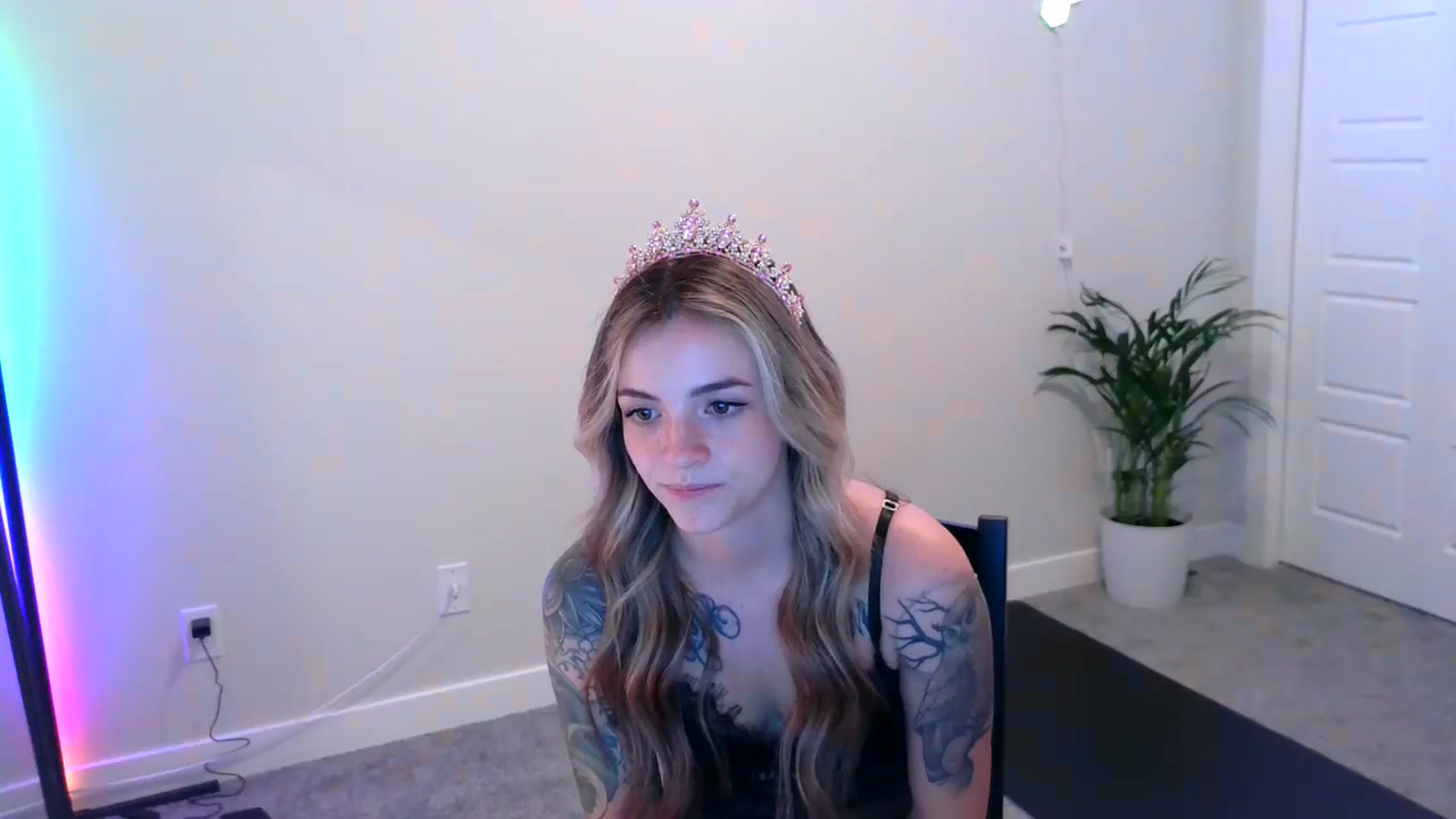 Gallery image thumbnail from puddinbunz69's myfreecams stream on, 05/03/2024, 24:21 image 13 of 20