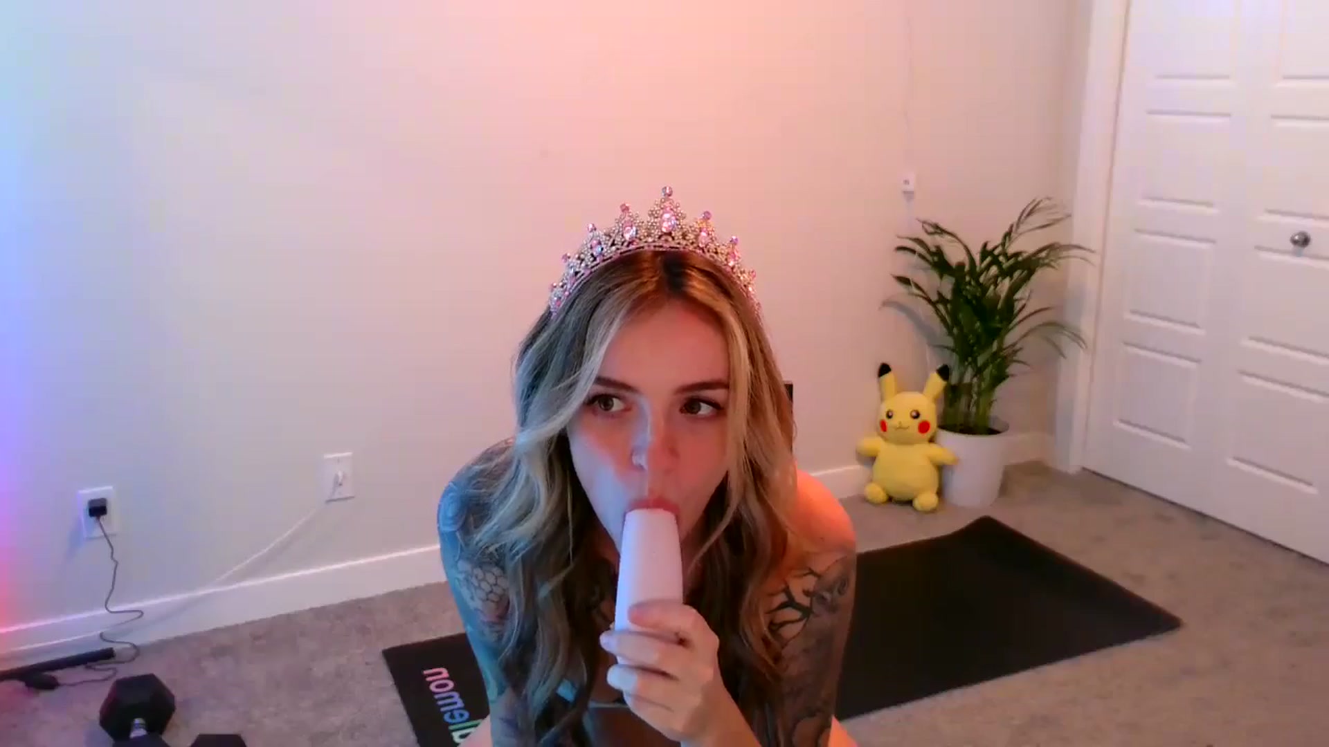 Gallery image thumbnail from puddinbunz69's myfreecams stream on, 05/03/2024, 01:47 image 18 of 20