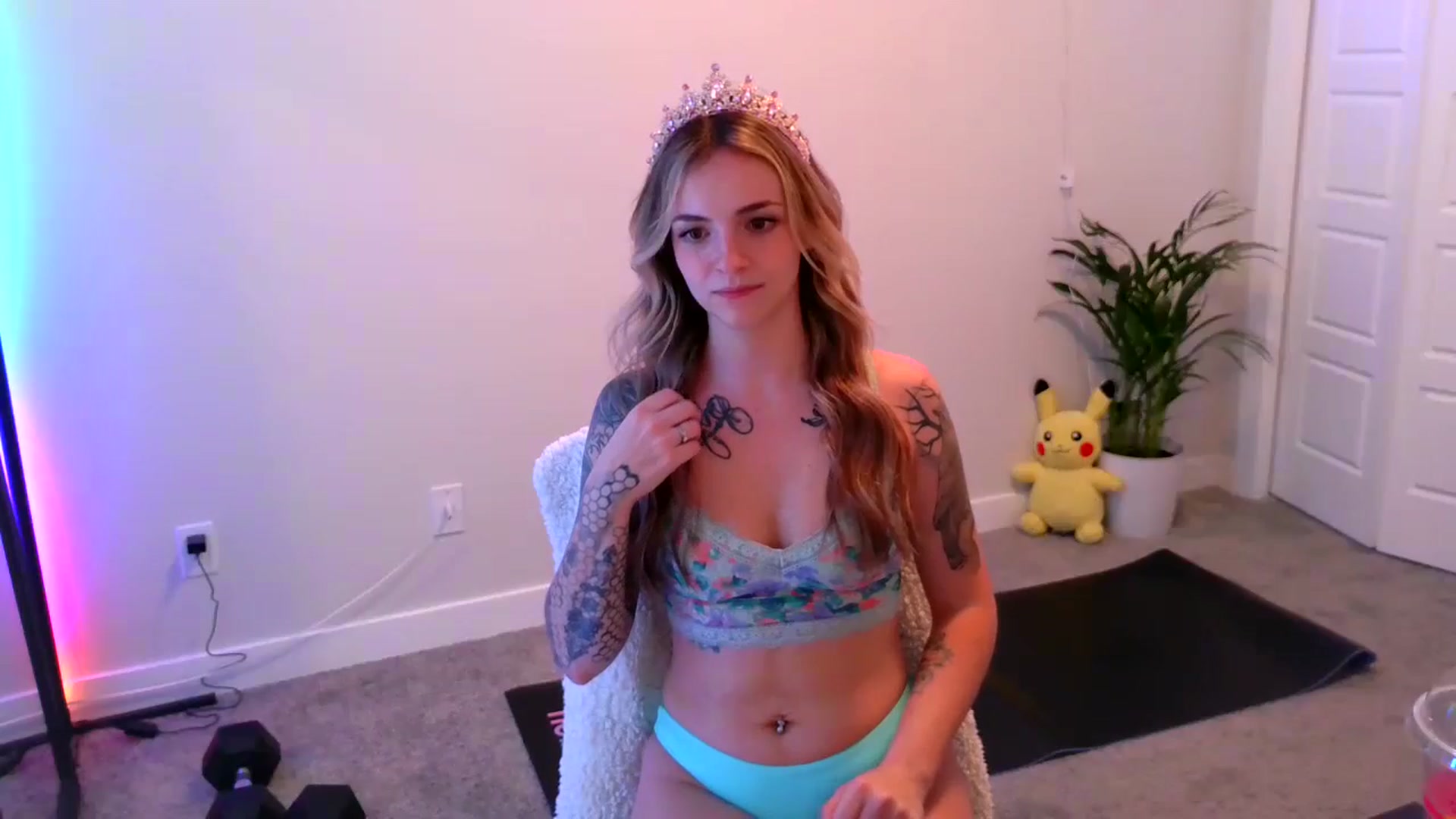 Gallery image thumbnail from puddinbunz69's myfreecams stream on, 05/03/2024, 04:34 image 5 of 20