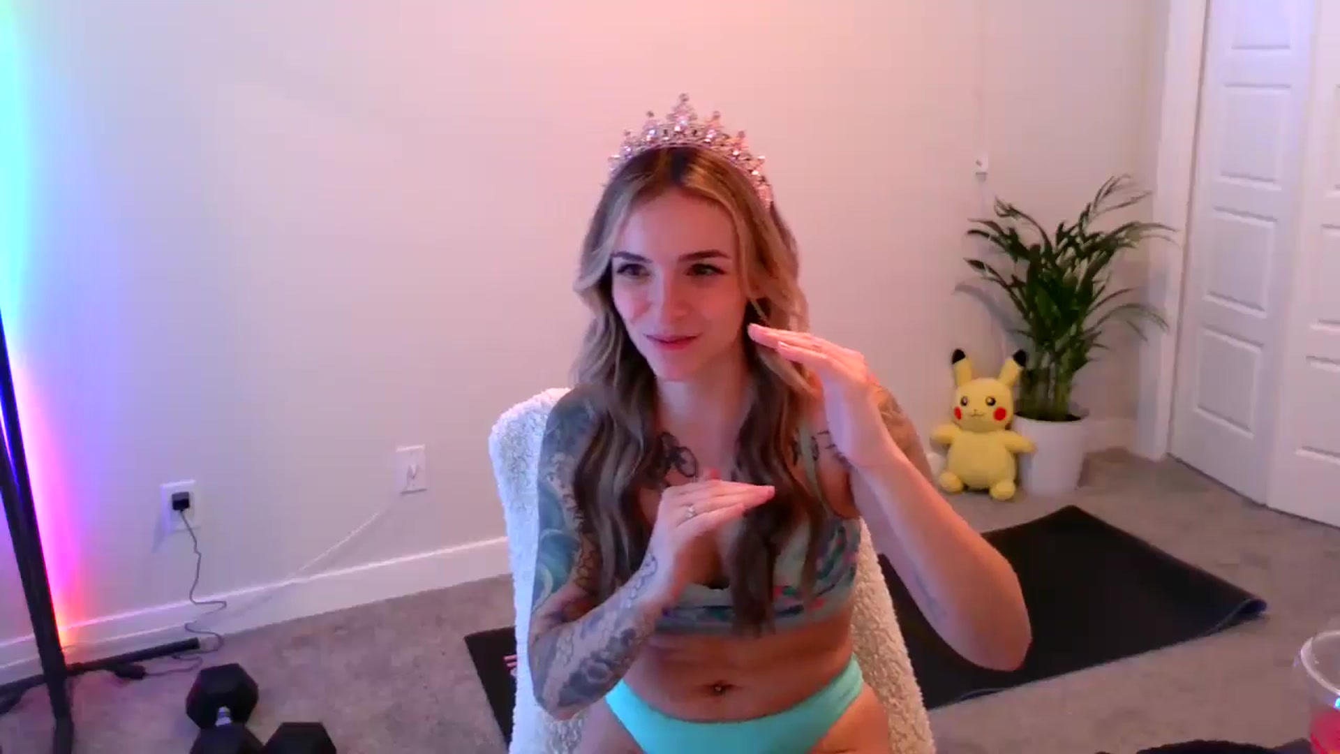 Gallery image thumbnail from puddinbunz69's myfreecams stream on, 05/03/2024, 04:34 image 4 of 20