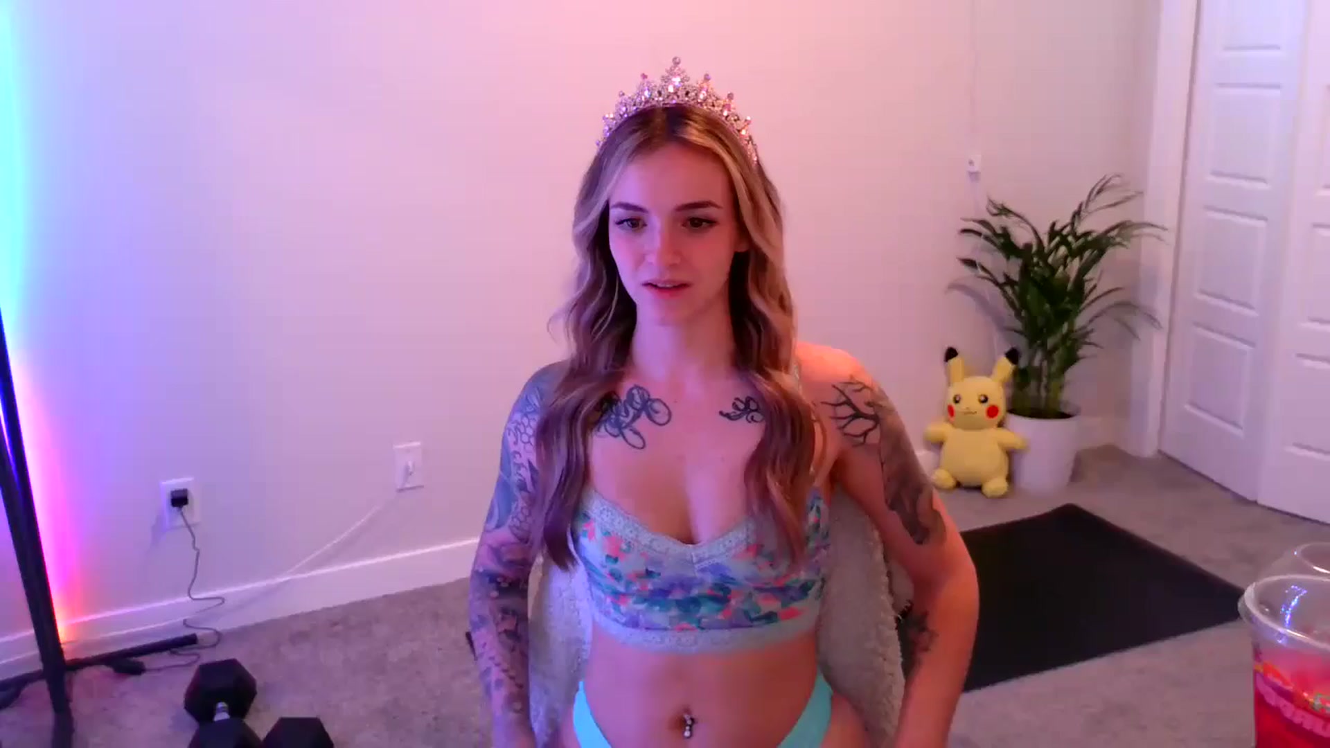Gallery image thumbnail from puddinbunz69's myfreecams stream on, 05/03/2024, 04:34 image 13 of 20