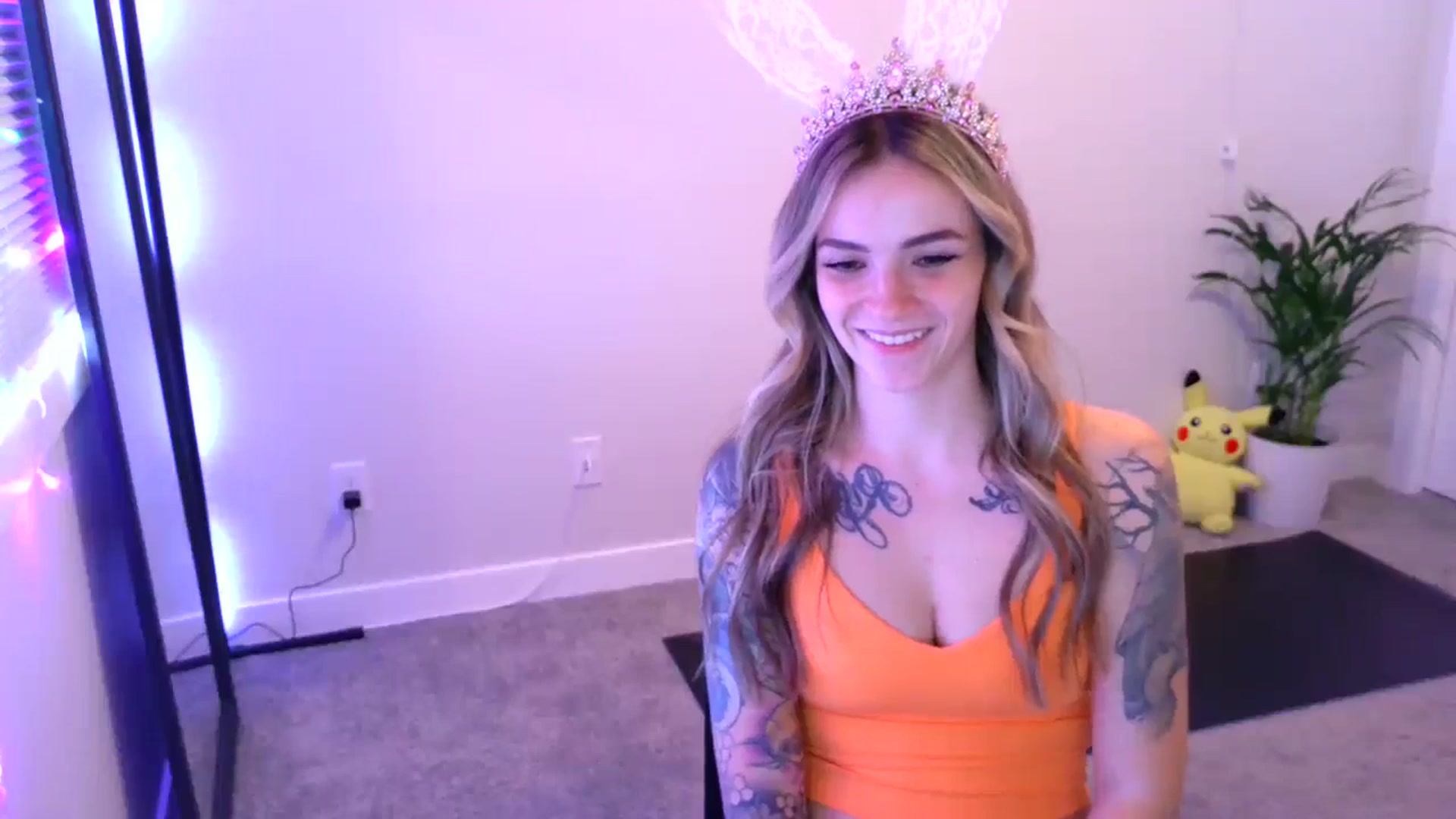 Gallery image thumbnail from puddinbunz69's myfreecams stream on, 05/03/2024, 23:30 image 10 of 20