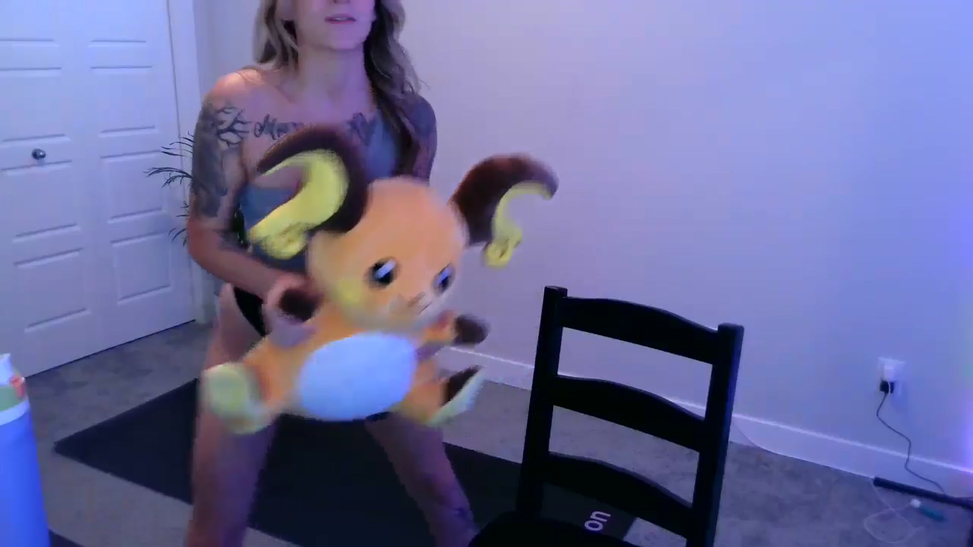 Gallery image thumbnail from puddinbunz69's myfreecams stream on, 05/06/2024, 04:13 image 11 of 20