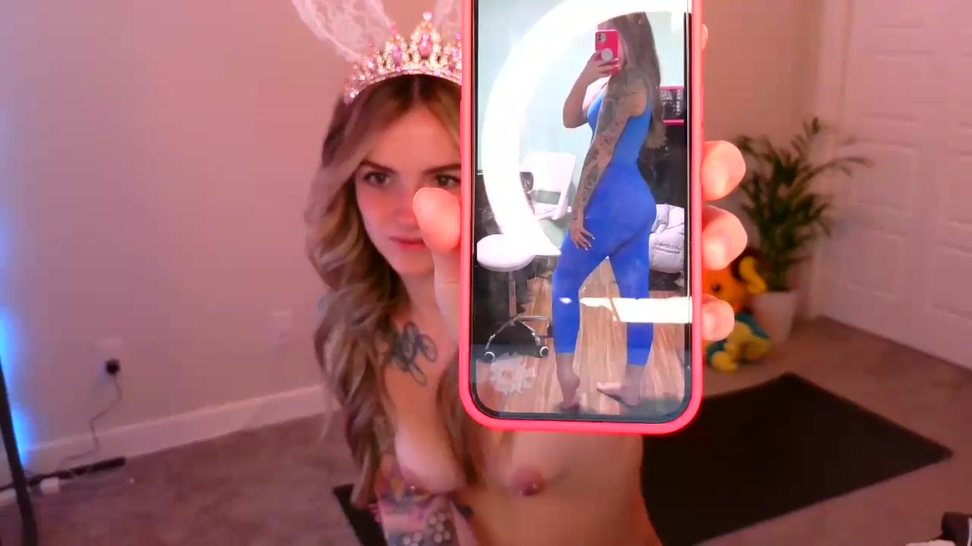 Gallery image thumbnail from puddinbunz69's myfreecams stream on, 05/06/2024, 23:45 image 17 of 20