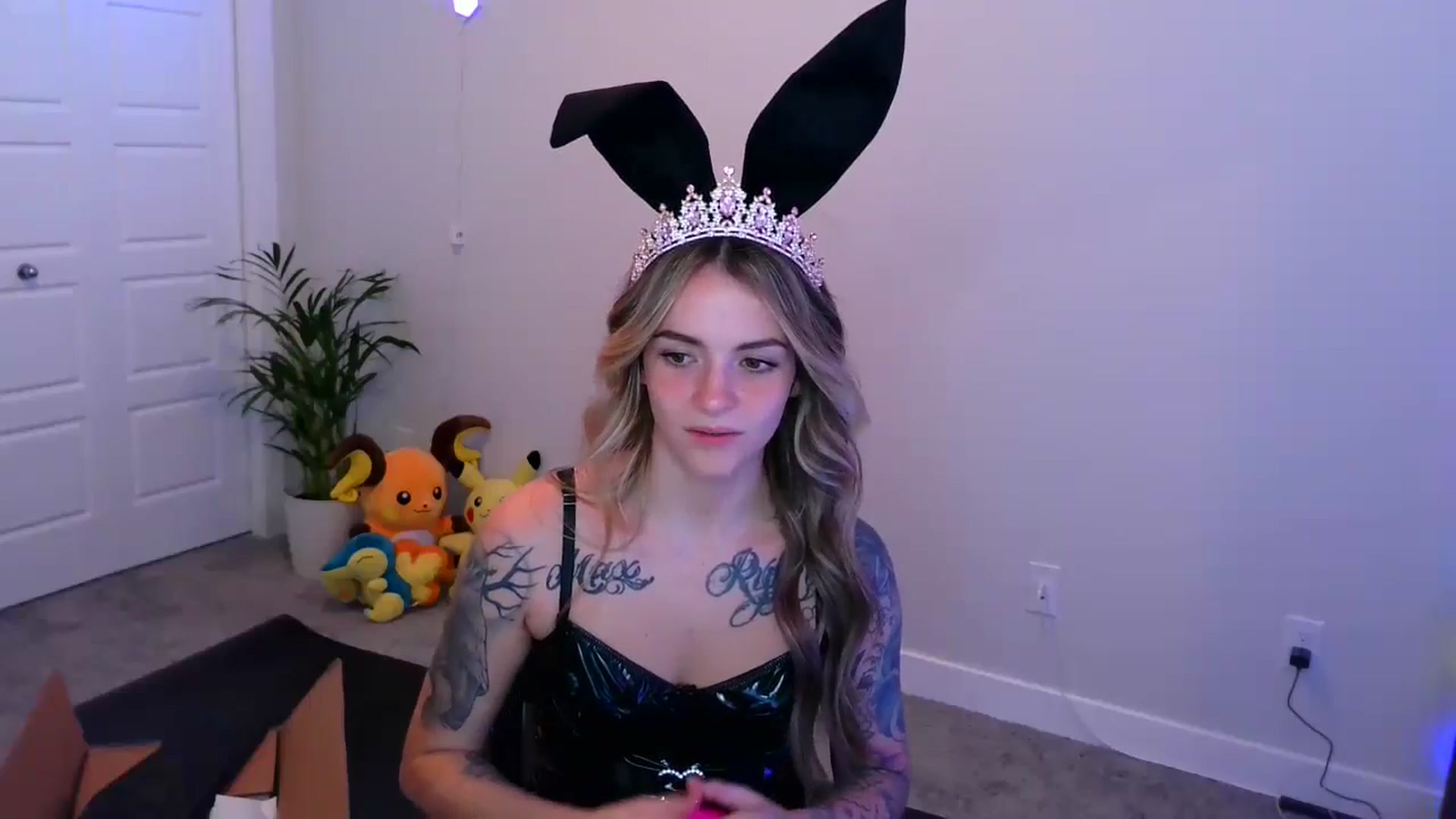 Gallery image thumbnail from puddinbunz69's myfreecams stream on, 05/07/2024, 24:48 image 8 of 20