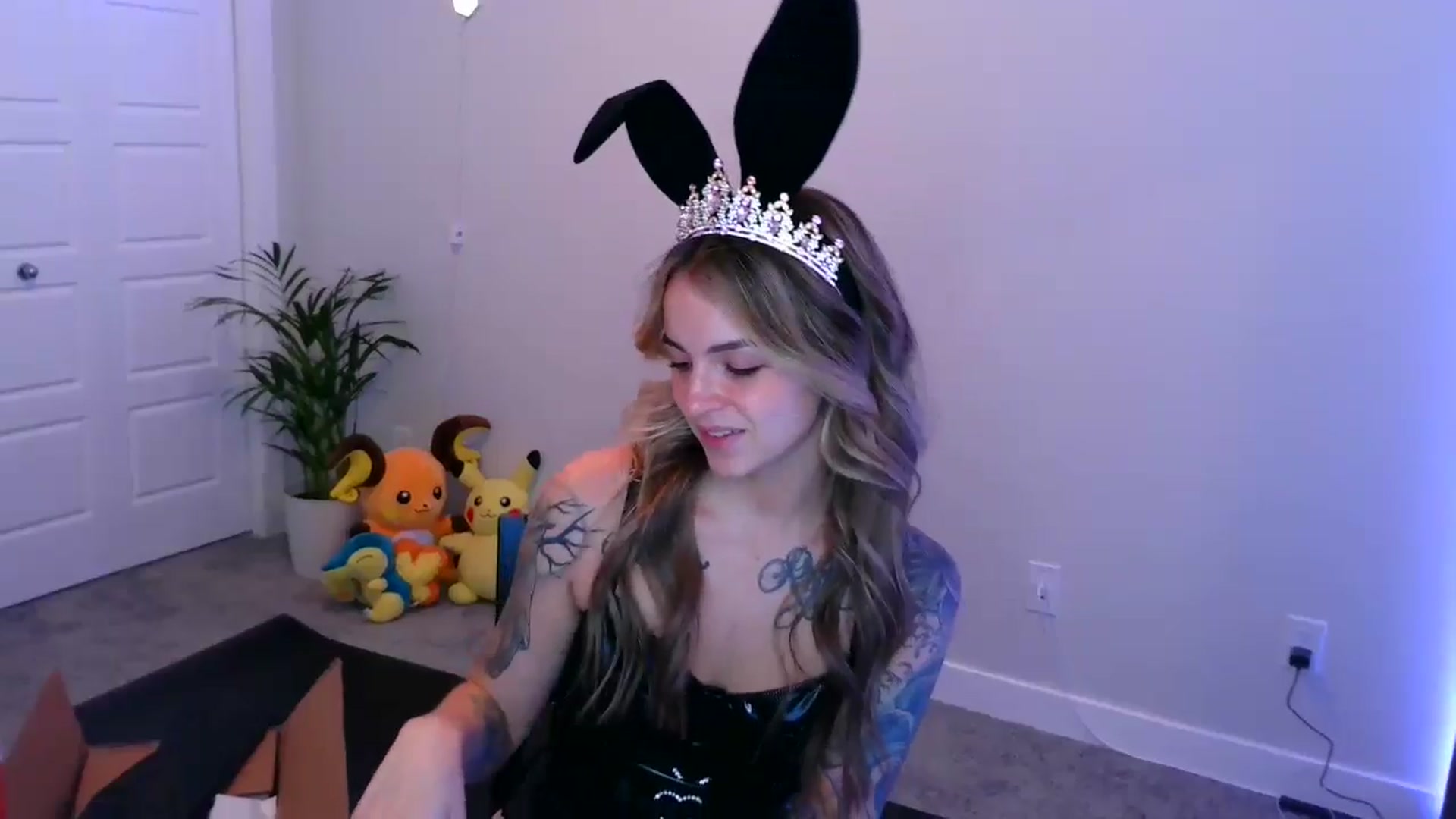 Gallery image thumbnail from puddinbunz69's myfreecams stream on, 05/07/2024, 24:48 image 15 of 20