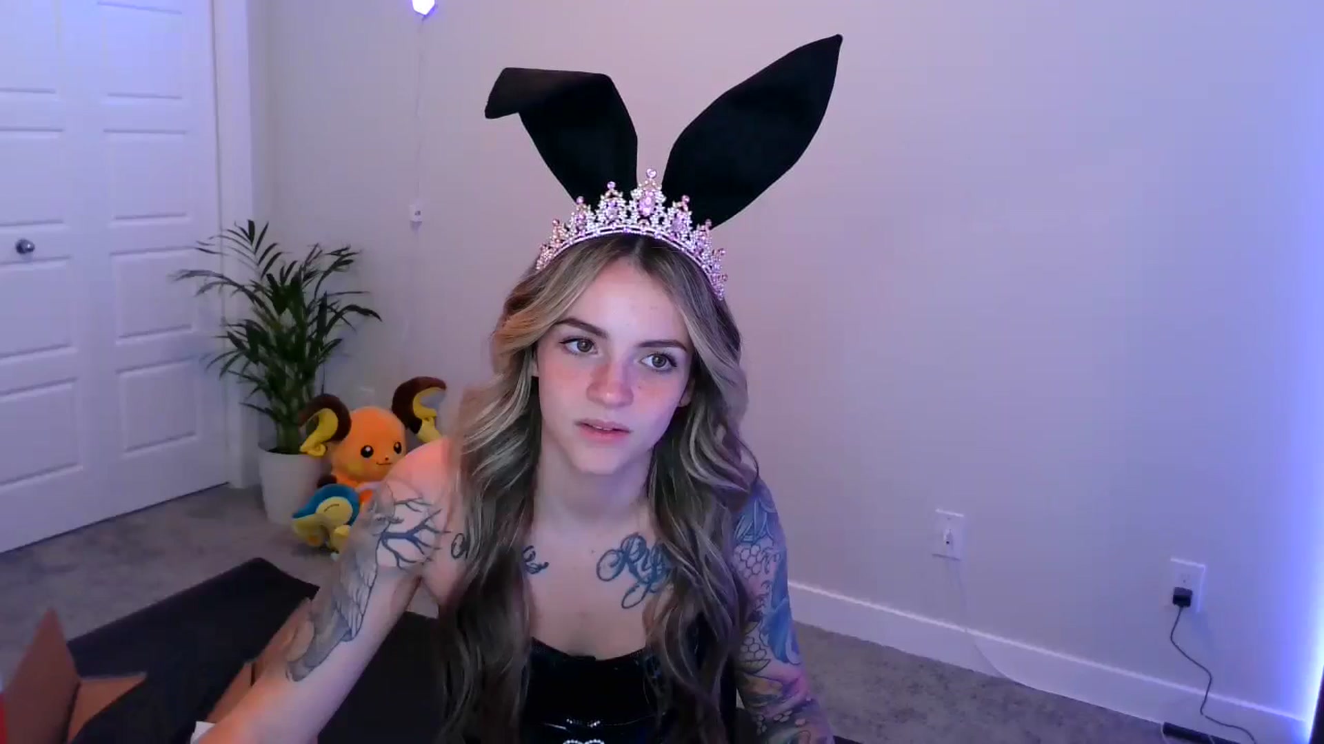 Gallery image thumbnail from puddinbunz69's myfreecams stream on, 05/07/2024, 24:48 image 14 of 20