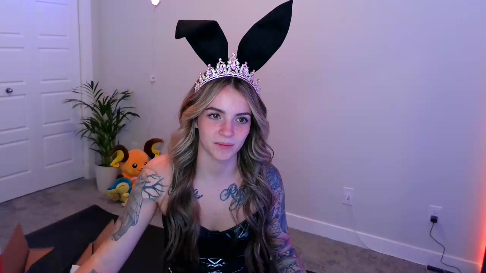 Gallery image thumbnail from puddinbunz69's myfreecams stream on, 05/07/2024, 24:48 image 18 of 20