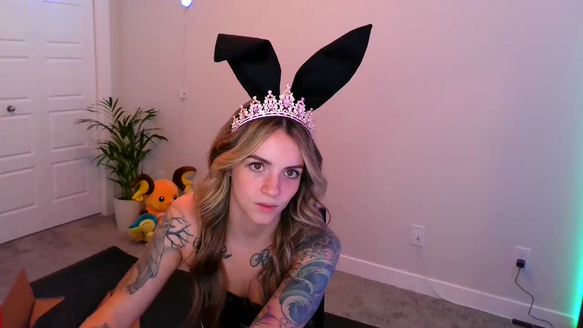 Gallery image thumbnail from puddinbunz69's myfreecams stream on, 05/07/2024, 24:48 image 20 of 20