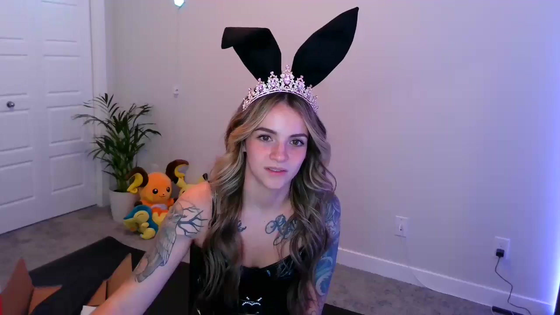 Gallery image thumbnail from puddinbunz69's myfreecams stream on, 05/07/2024, 24:48 image 16 of 20