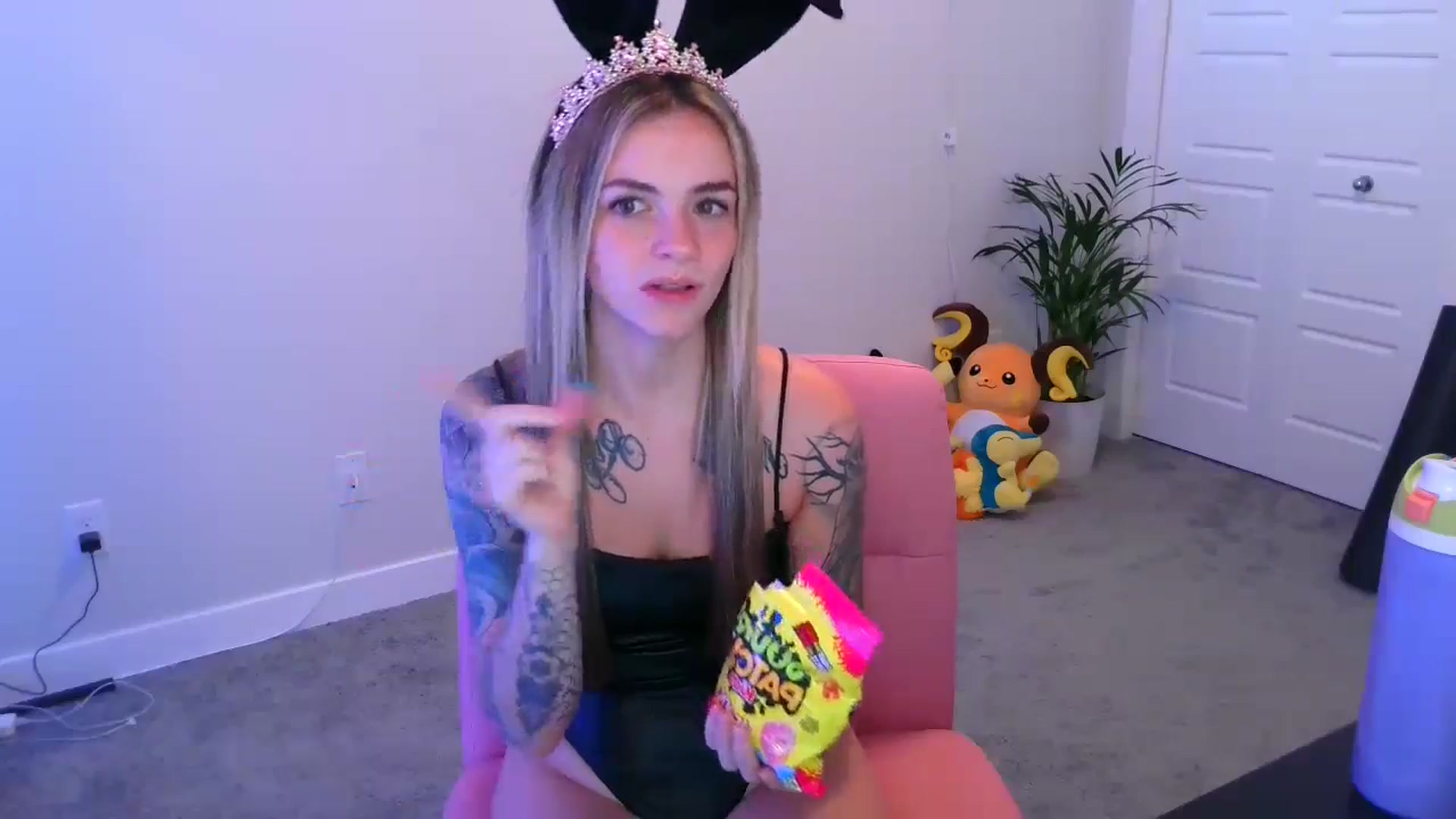 Gallery image thumbnail from puddinbunz69's myfreecams stream on, 05/08/2024, 01:42 image 10 of 20