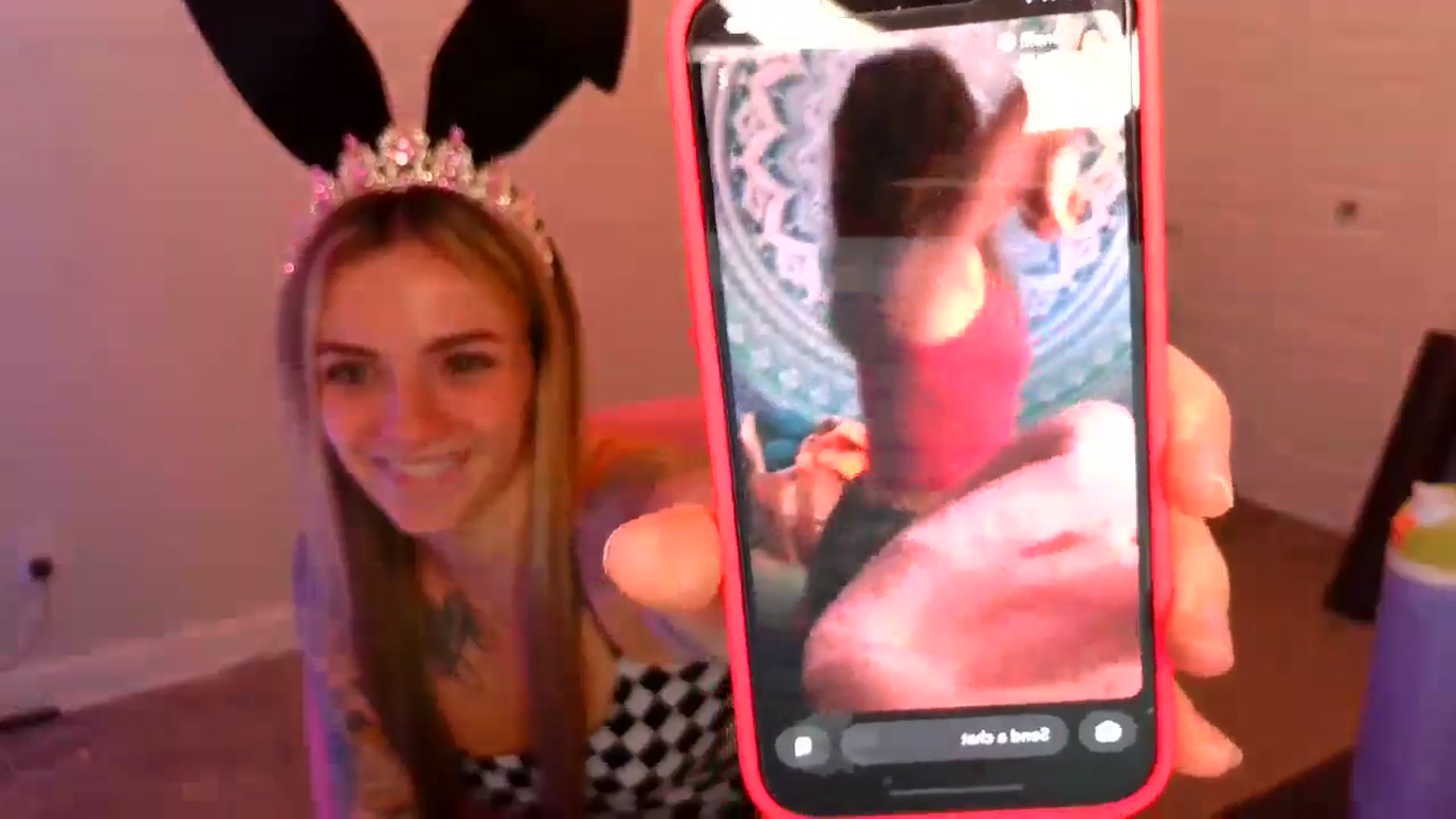 Gallery image thumbnail from puddinbunz69's myfreecams stream on, 05/08/2024, 02:16 image 18 of 20