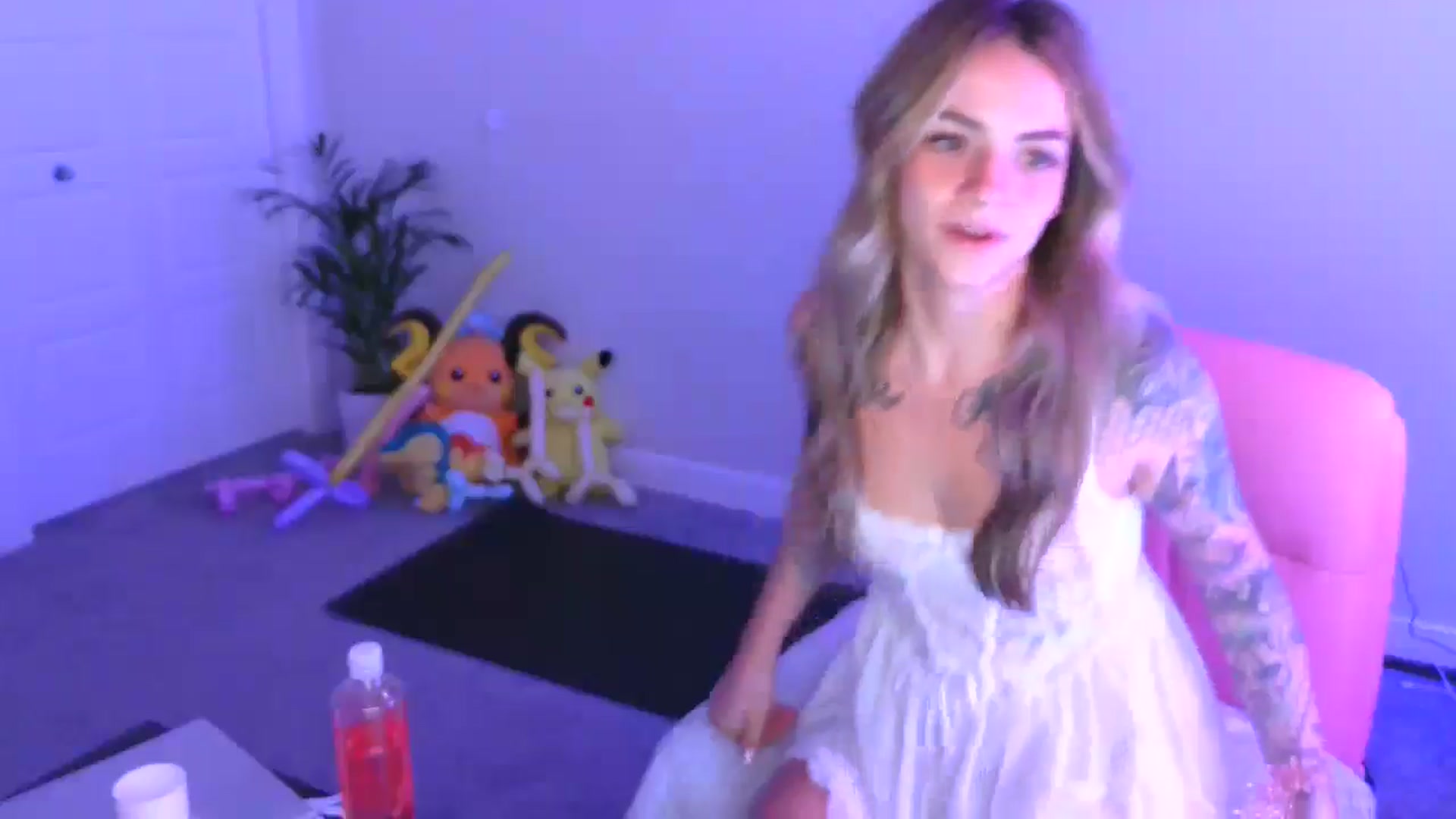 Gallery image thumbnail from puddinbunz69's myfreecams stream on, 05/13/2024, 01:12 image 17 of 20