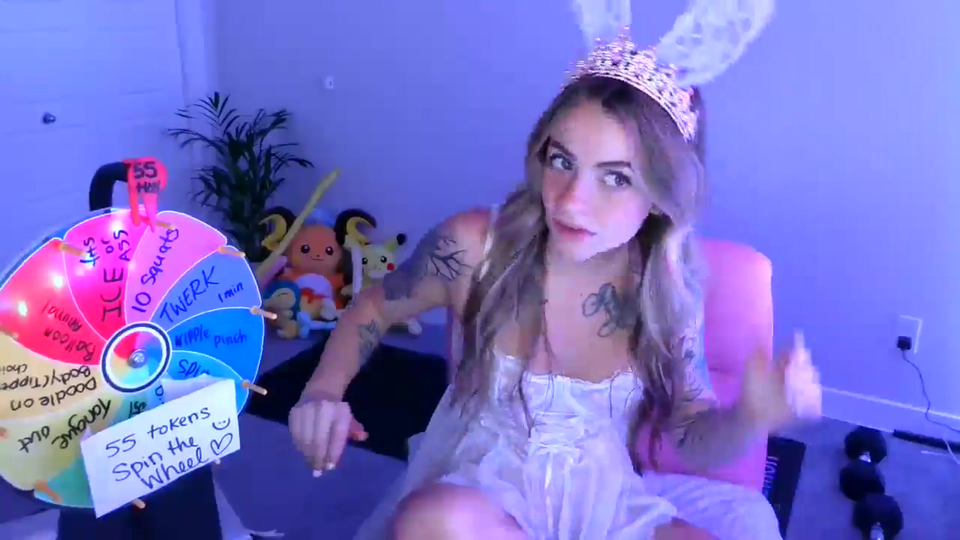 Gallery image thumbnail from puddinbunz69's myfreecams stream on, 05/13/2024, 01:12 image 18 of 20