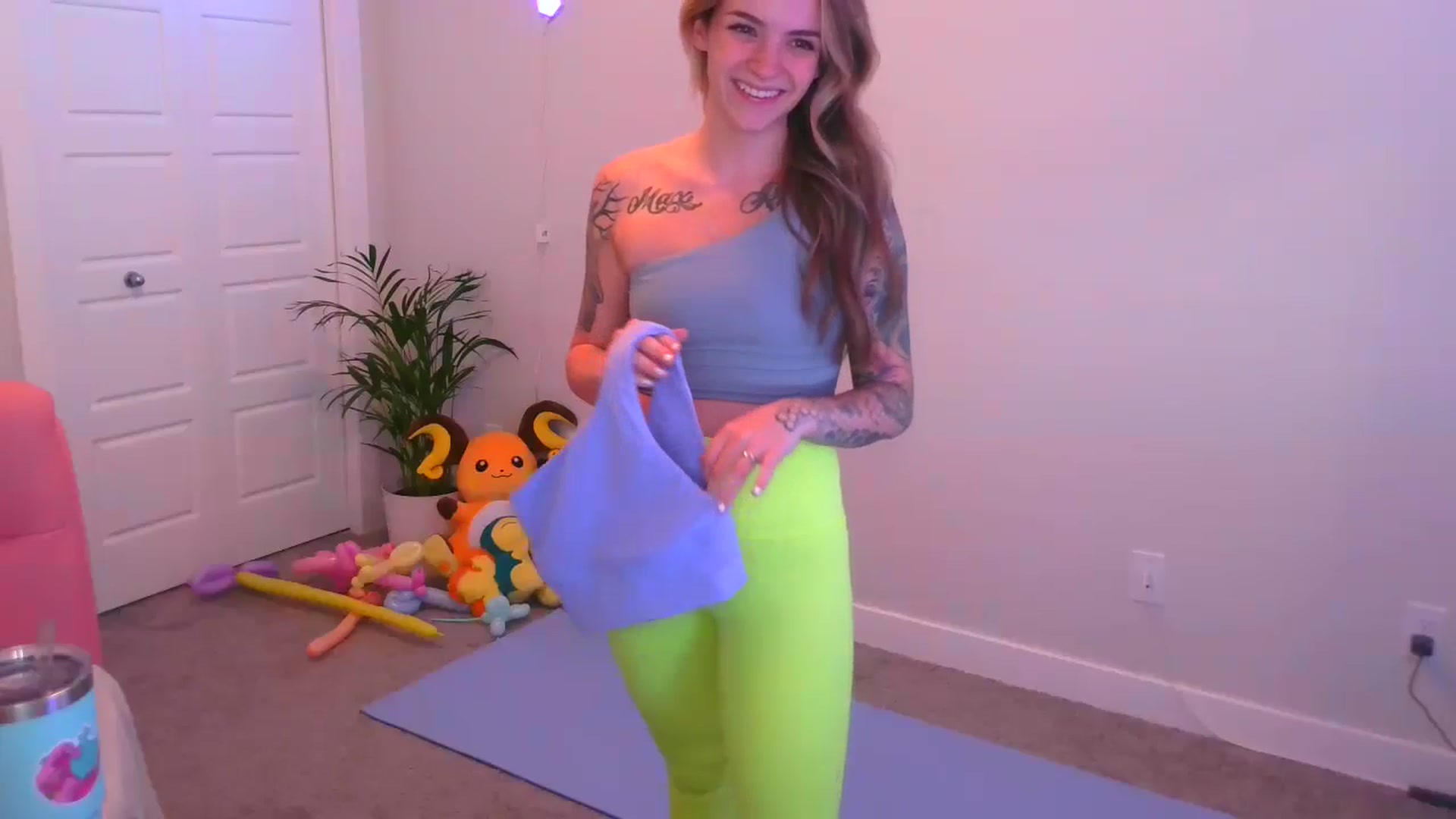 Gallery image thumbnail from puddinbunz69's myfreecams stream on, 05/14/2024, 22:43 image 13 of 20