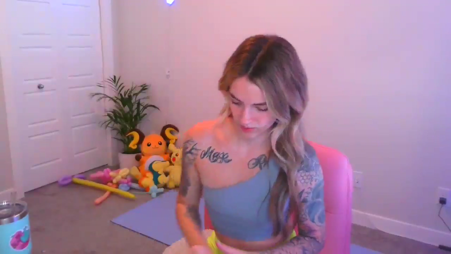 Gallery image thumbnail from puddinbunz69's myfreecams stream on, 05/14/2024, 23:17 image 17 of 20