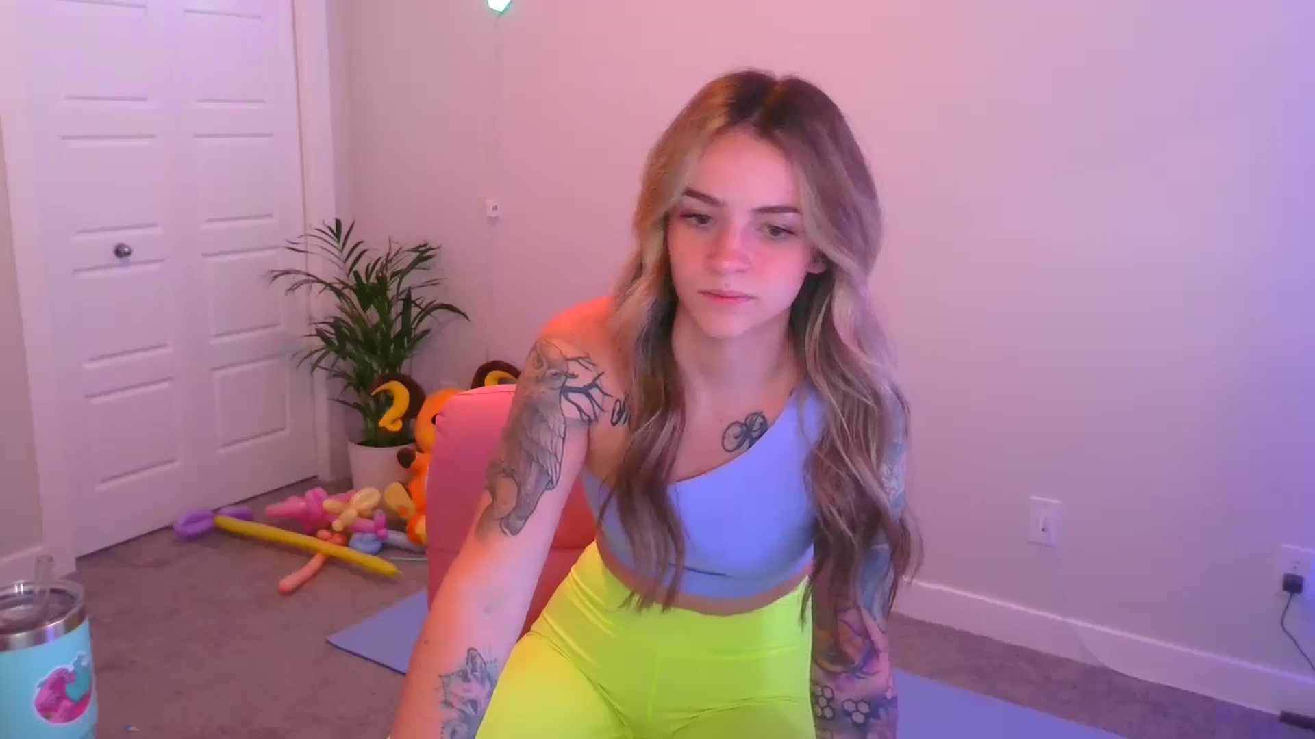 Gallery image thumbnail from puddinbunz69's myfreecams stream on, 05/14/2024, 23:40 image 4 of 20
