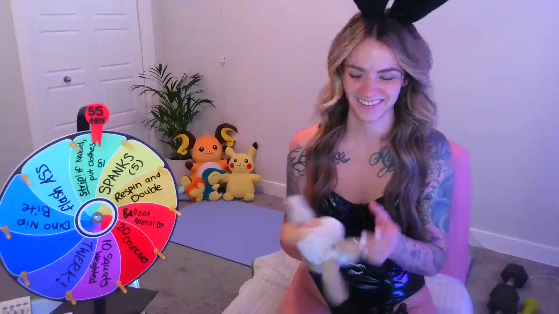 Gallery image thumbnail from puddinbunz69's myfreecams stream on, 05/16/2024, 01:28 image 16 of 20