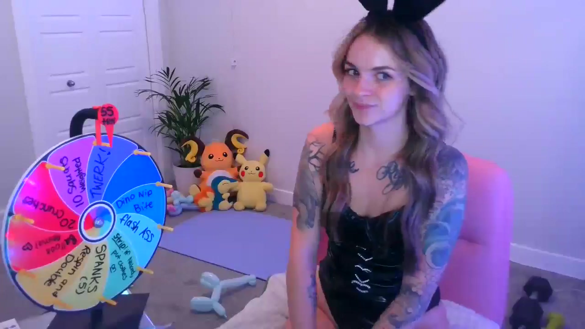Gallery image thumbnail from puddinbunz69's myfreecams stream on, 05/16/2024, 01:28 image 18 of 20