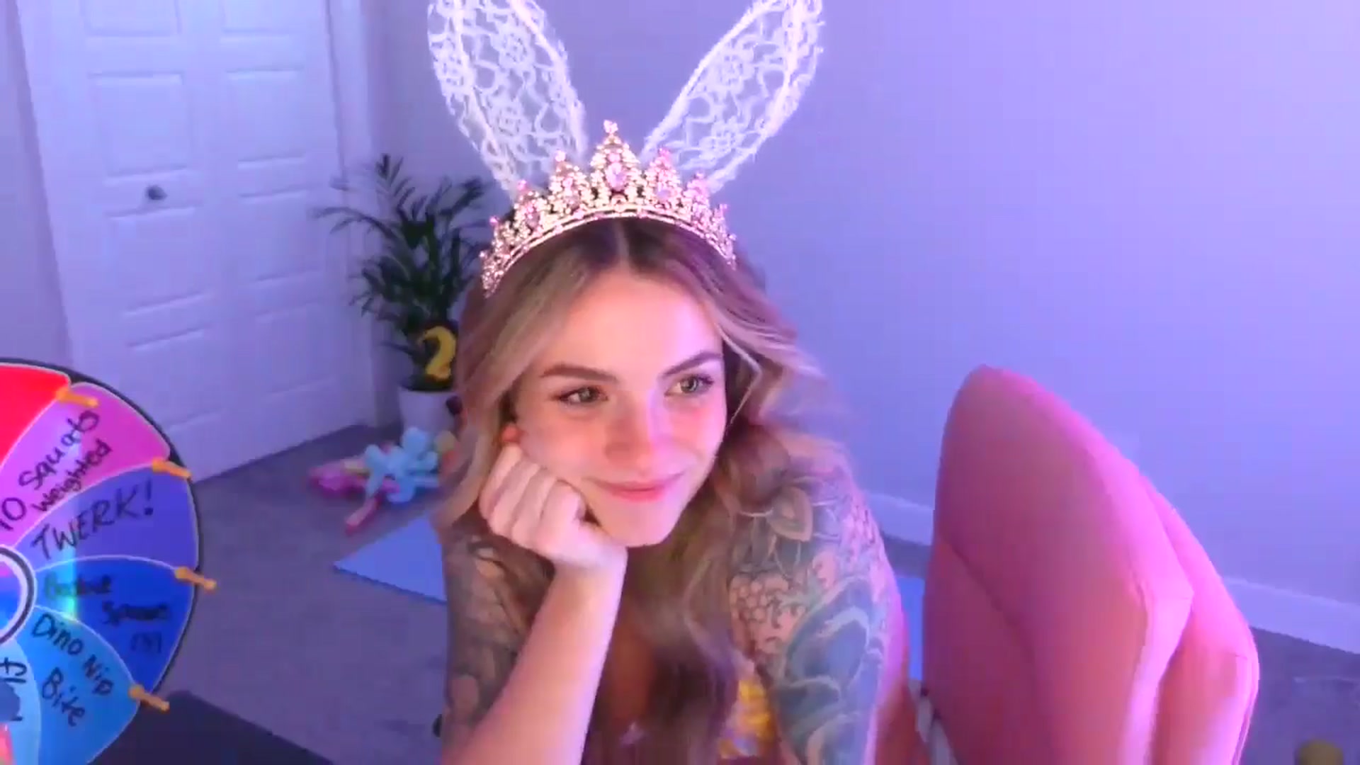 Gallery image thumbnail from puddinbunz69's myfreecams stream on, 05/16/2024, 04:30 image 12 of 20