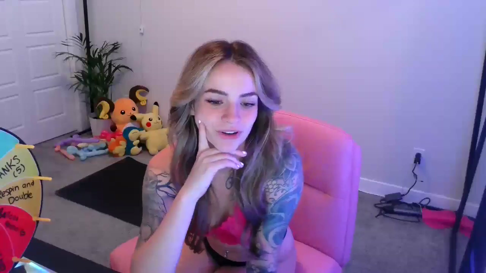 Gallery image thumbnail from puddinbunz69's myfreecams stream on, 05/19/2024, 24:13 image 20 of 20