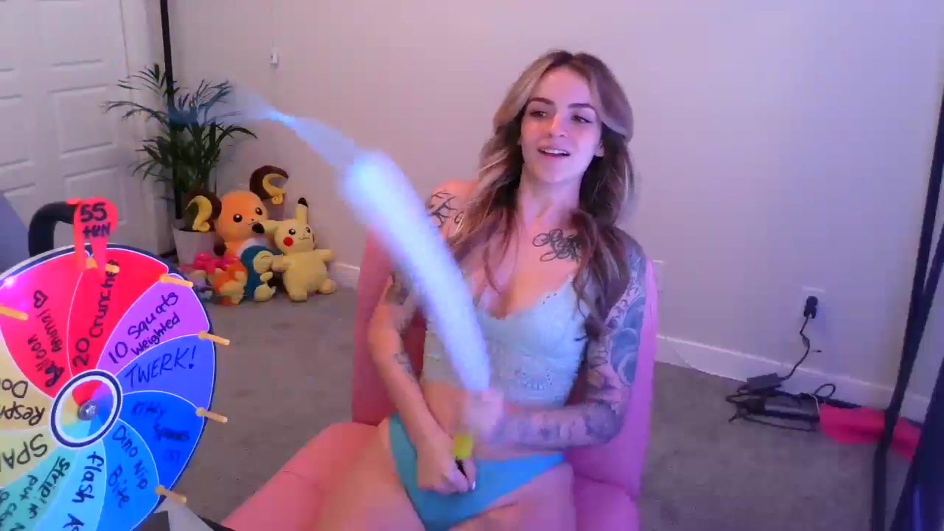 Gallery image thumbnail from puddinbunz69's myfreecams stream on, 05/19/2024, 24:13 image 7 of 20