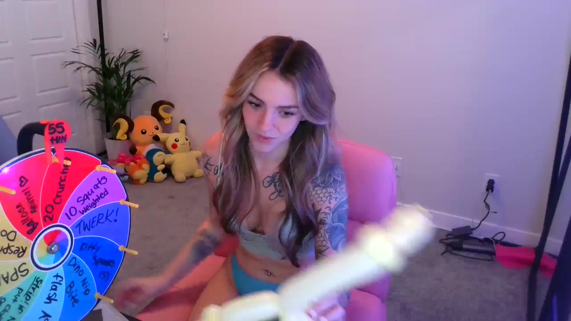 Gallery image thumbnail from puddinbunz69's myfreecams stream on, 05/19/2024, 24:13 image 8 of 20