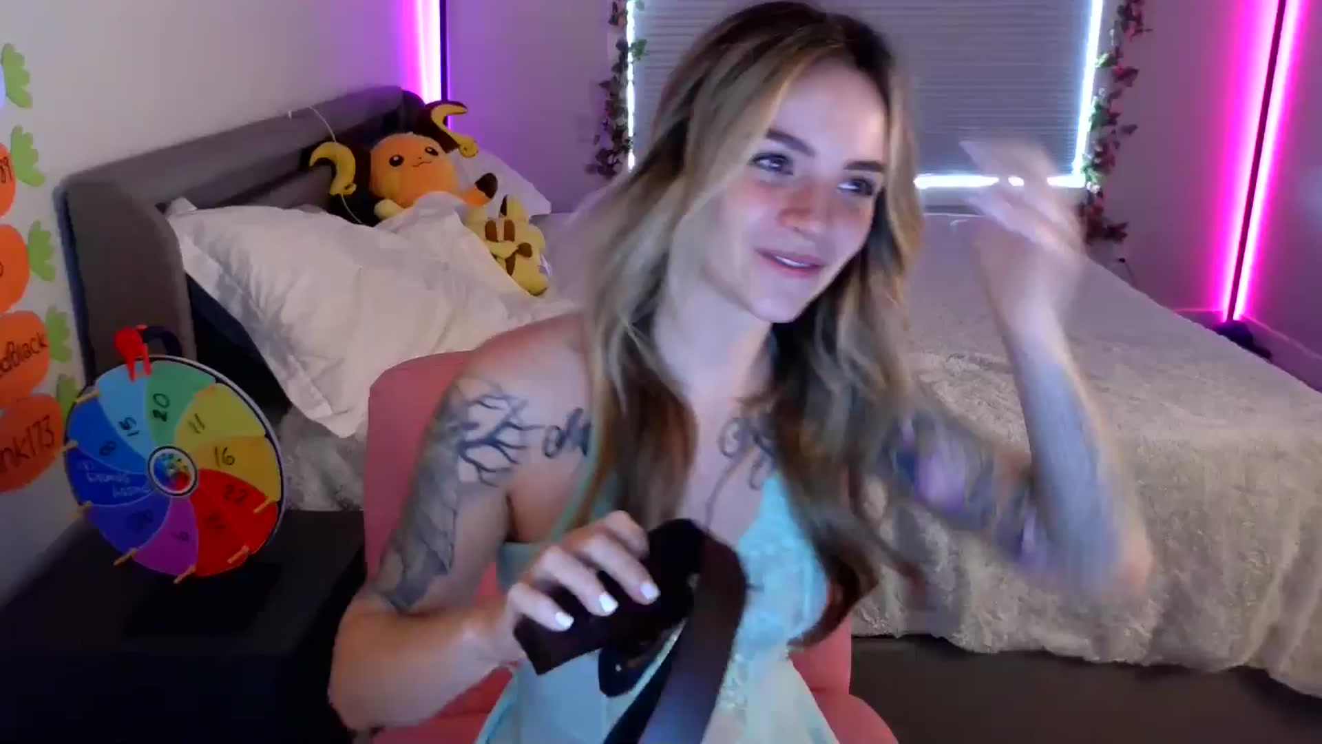 Gallery image thumbnail from puddinbunz69's myfreecams stream on, 06/07/2024, 18:33 image 1 of 20