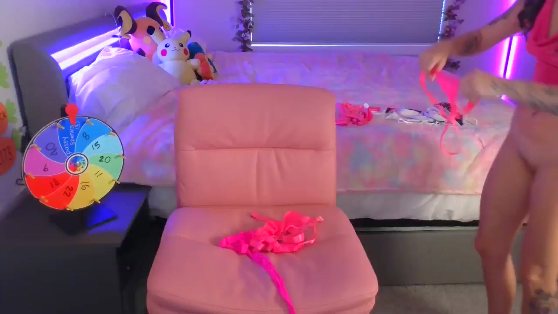 Gallery image thumbnail from puddinbunz69's myfreecams stream on, 06/18/2024, 24:59 image 17 of 20
